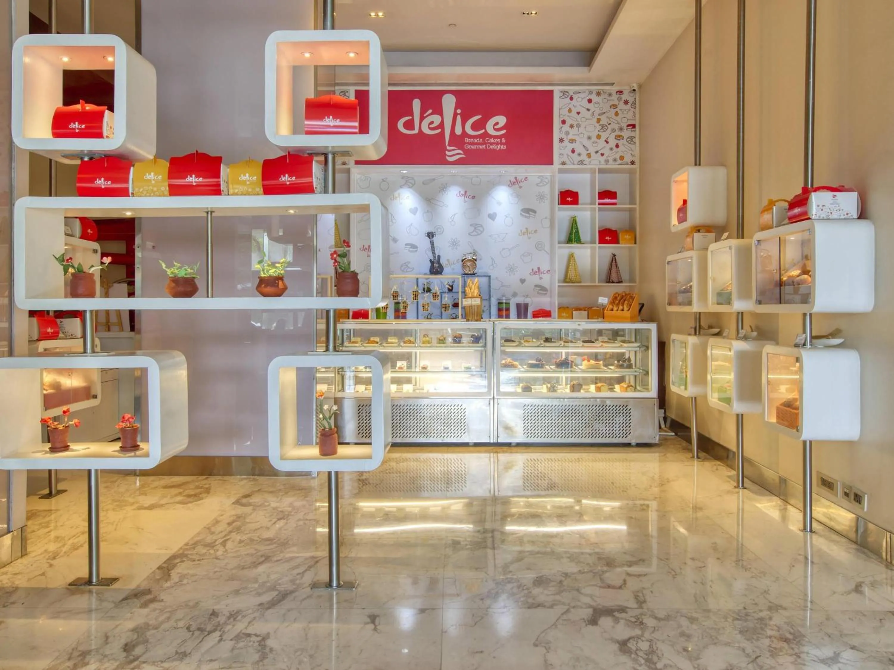 Restaurant/places to eat in Novotel Bengaluru Outer Ring Road