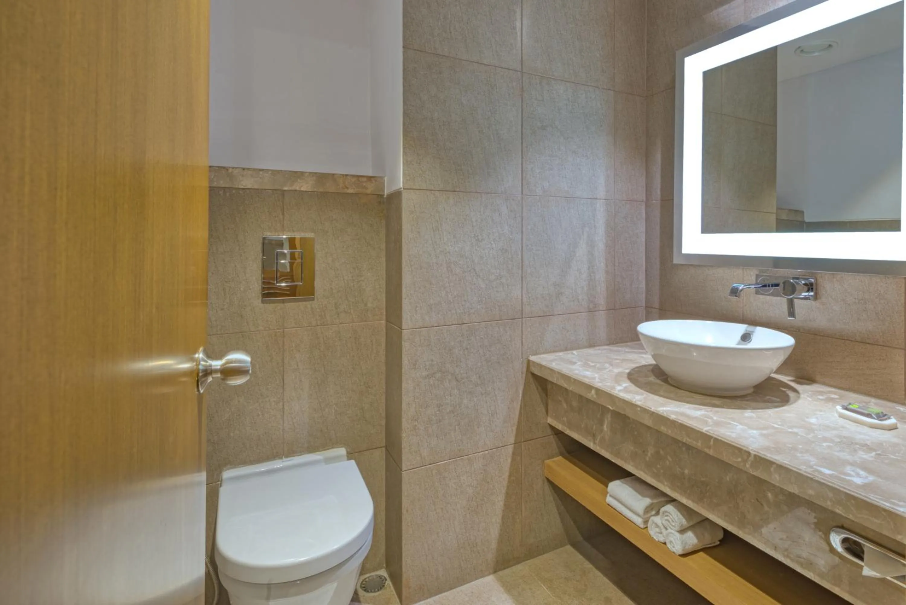 Toilet in Novotel Bengaluru Outer Ring Road