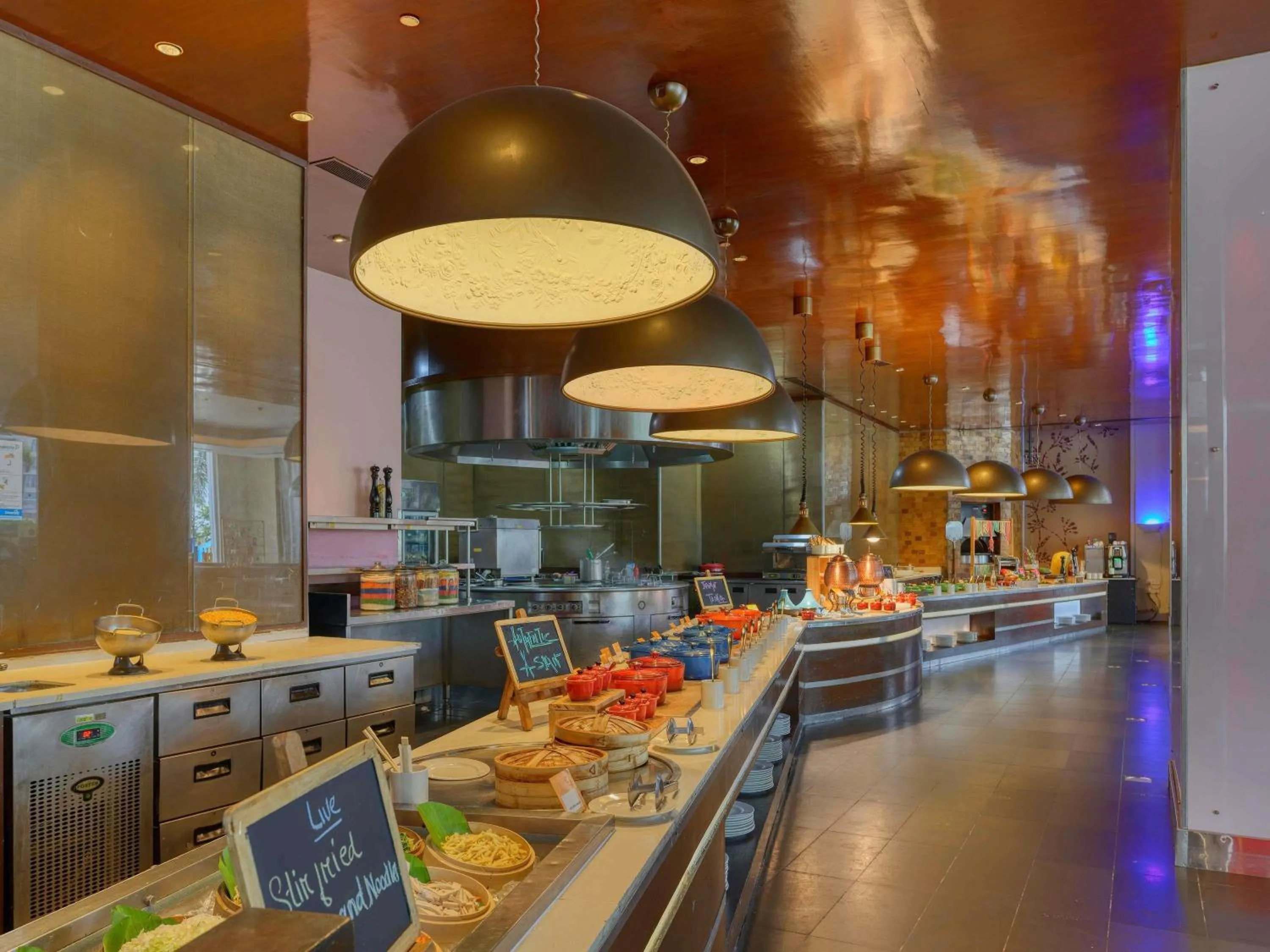 Restaurant/places to eat in Novotel Bengaluru Outer Ring Road