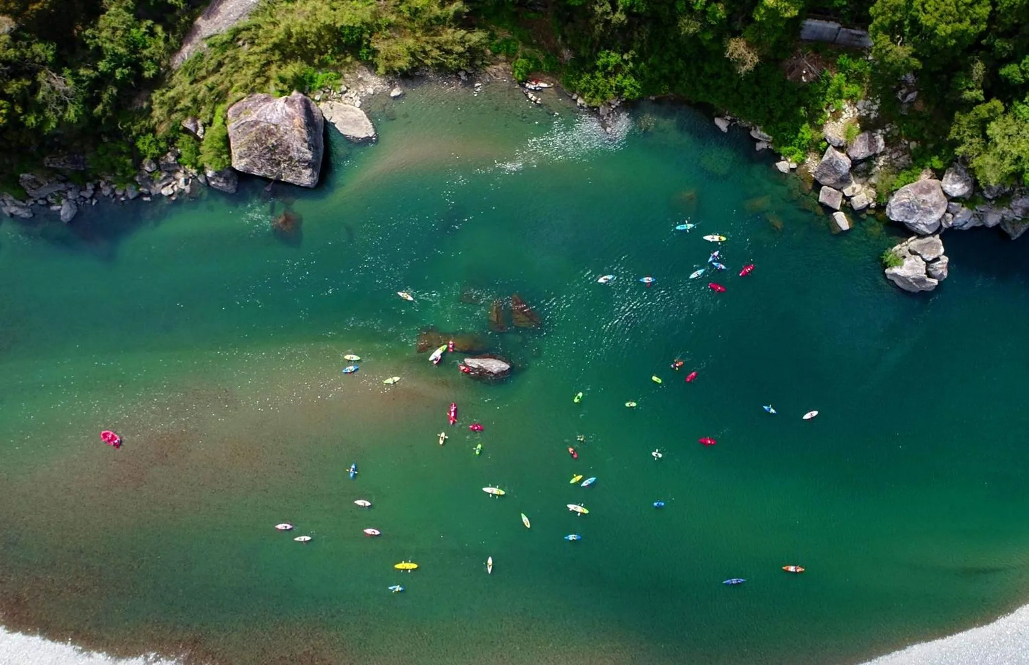 Canoeing, Bird's-eye View in Qraud