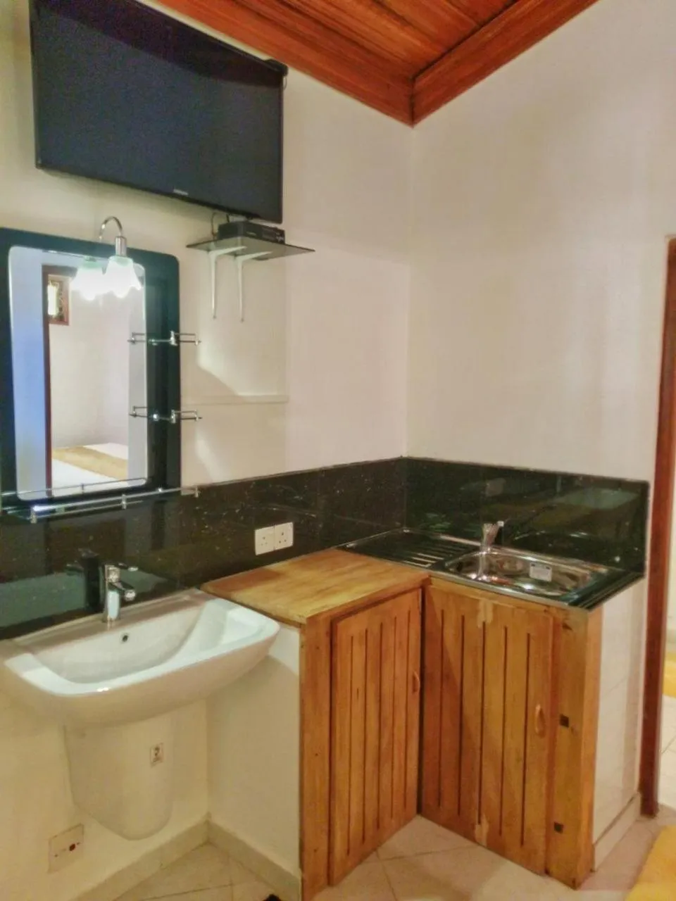 Kitchen or kitchenette in Selavi Resort Bentota