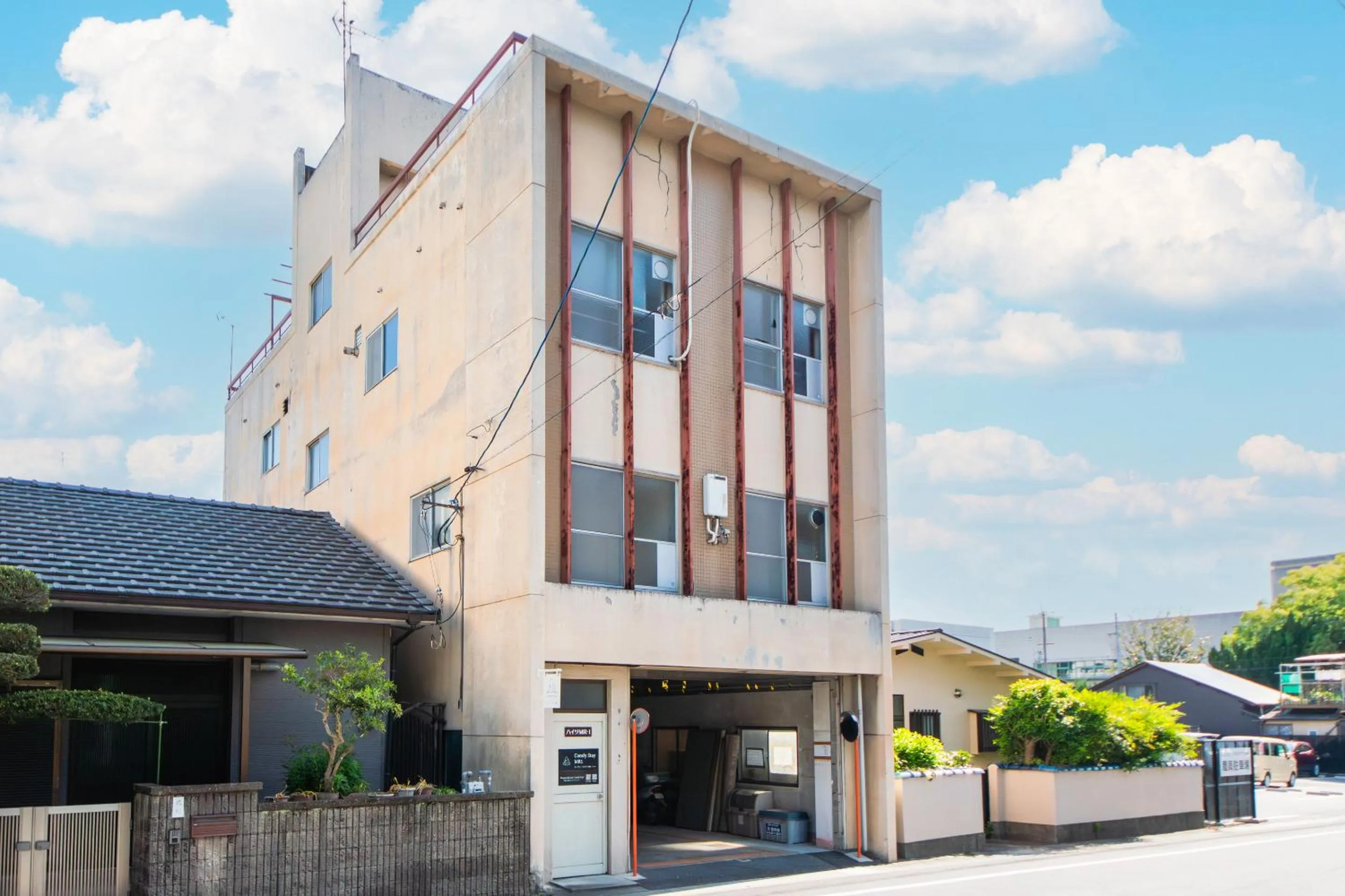 Property building in Comfy Stay MR1 & MR2