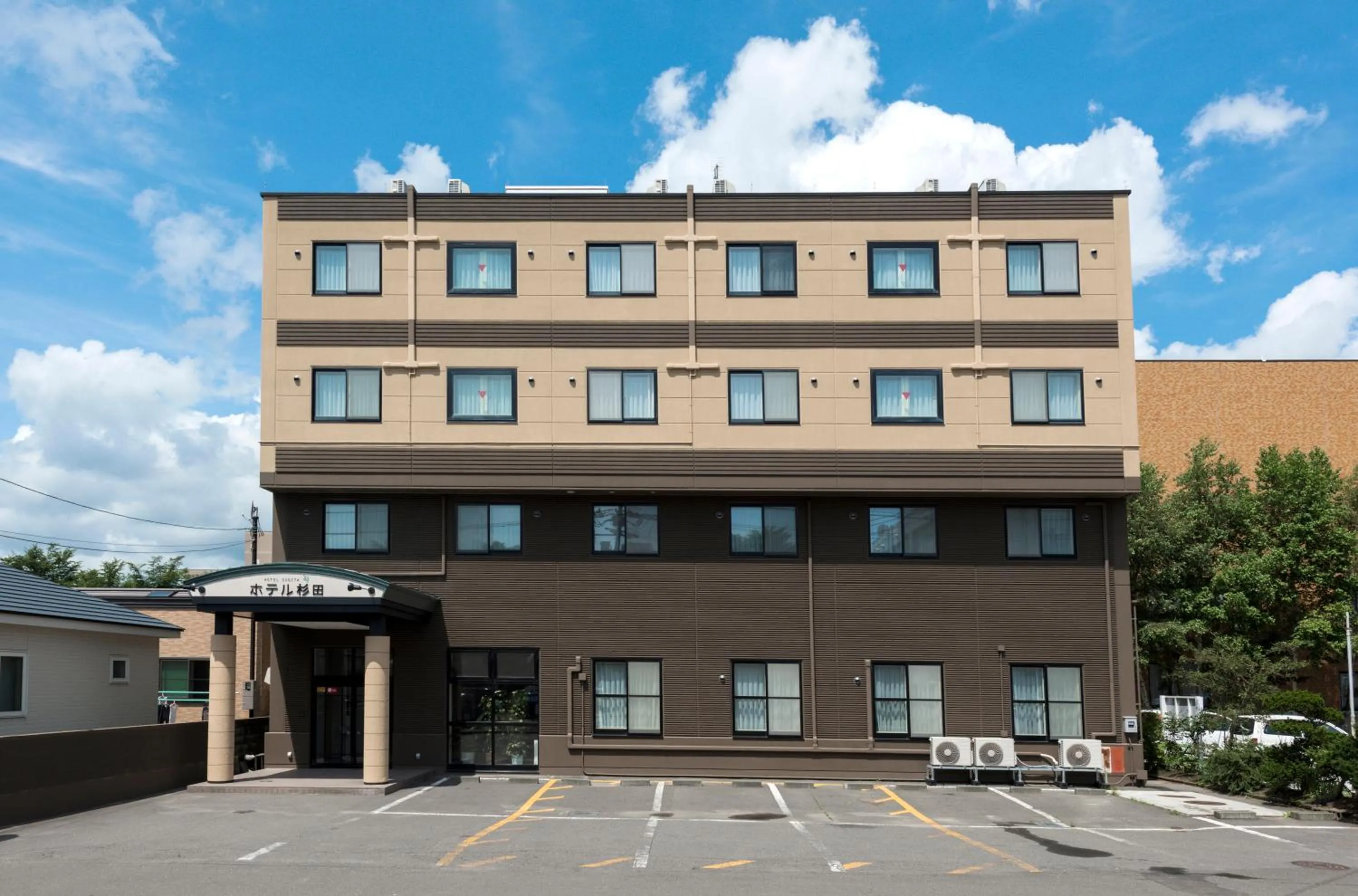 Facade/entrance in Tomakomai Hotel Sugita