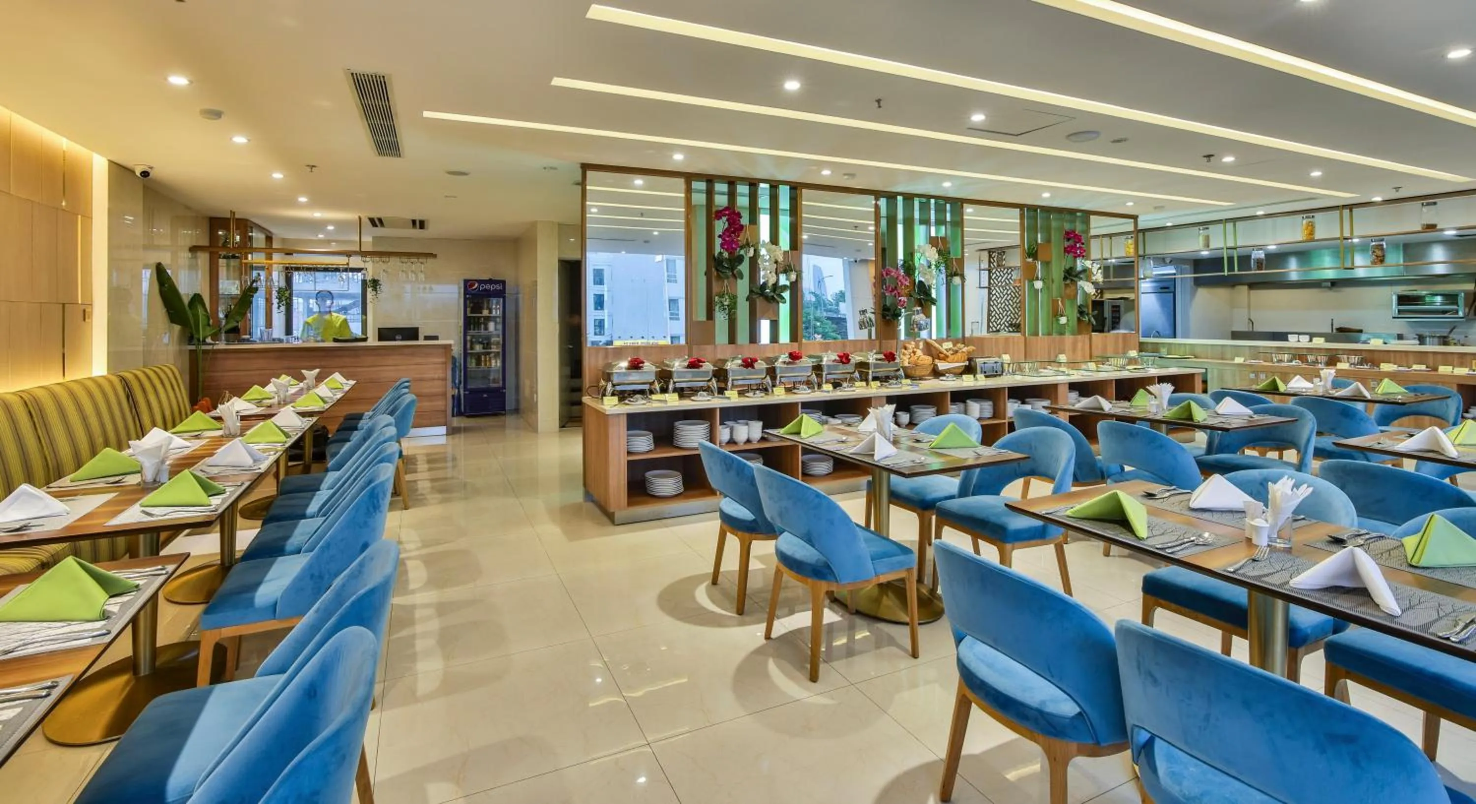 Restaurant/places to eat in San Marino Boutique Danang - 10 mins to Dragon Bridge & 15 mins to My Khe Beach