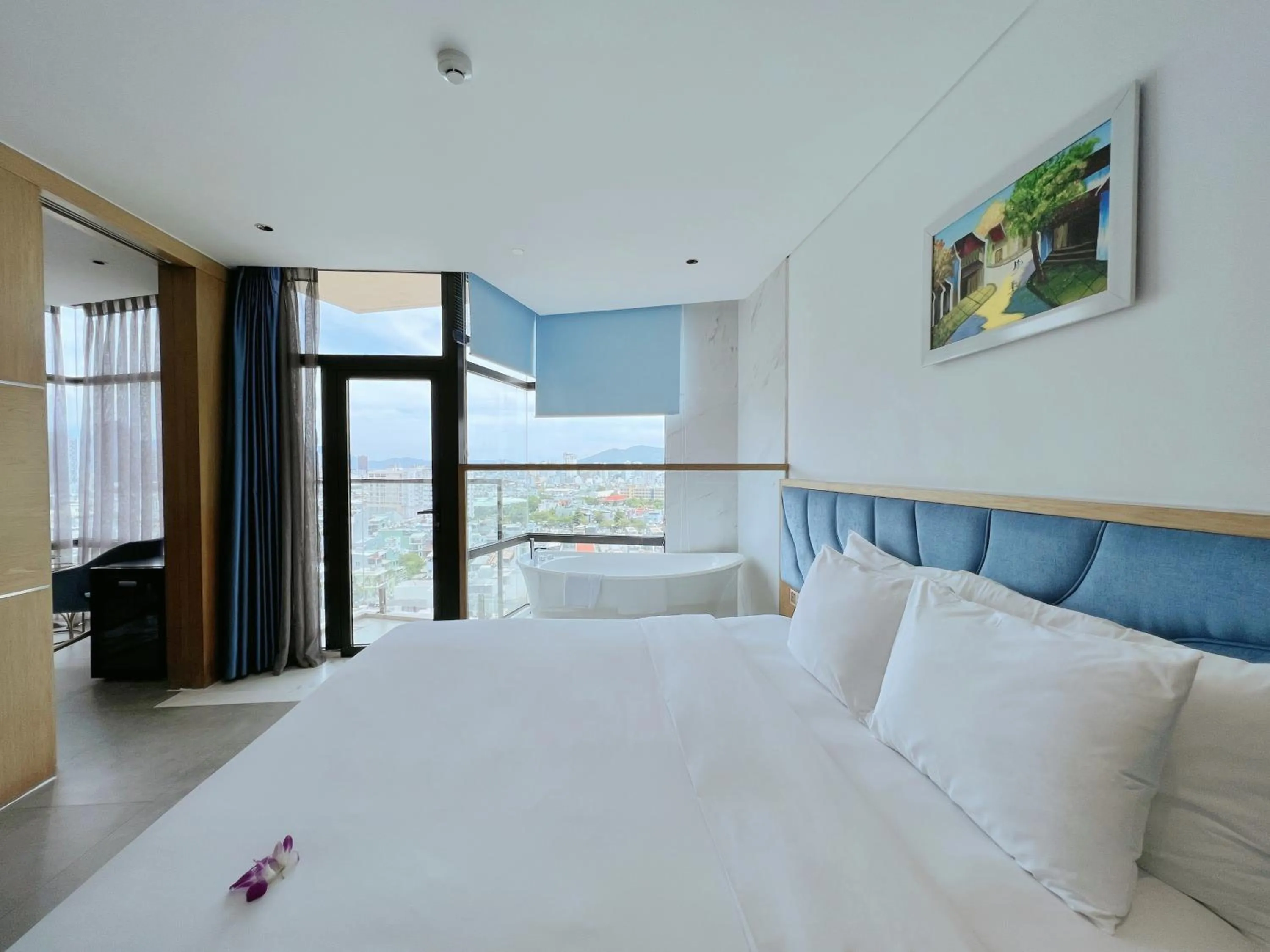 Bedroom, Bed in San Marino Boutique Danang - 10 mins to Dragon Bridge & 15 mins to My Khe Beach