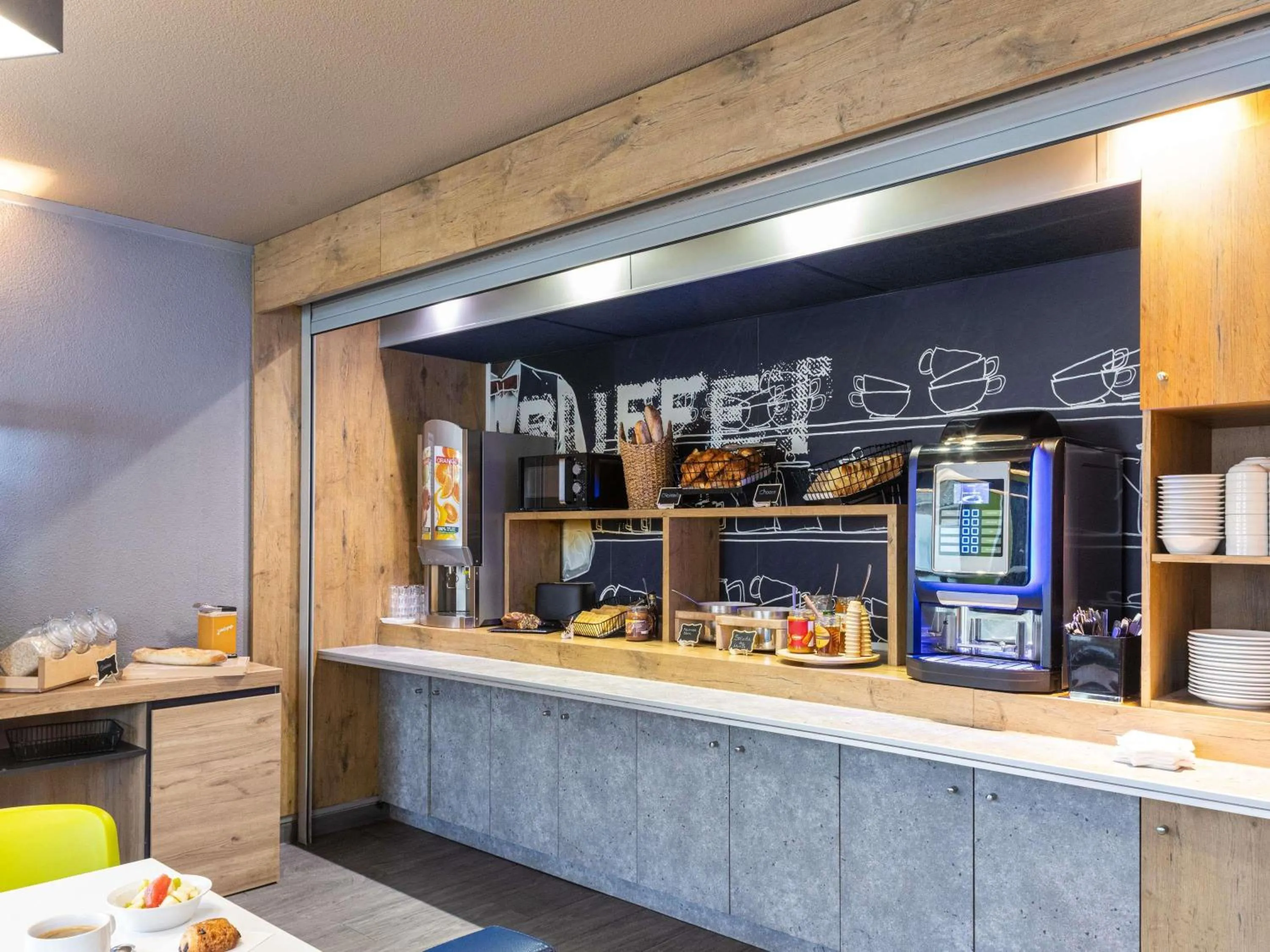 Breakfast in ibis budget Carcassonne La Cité