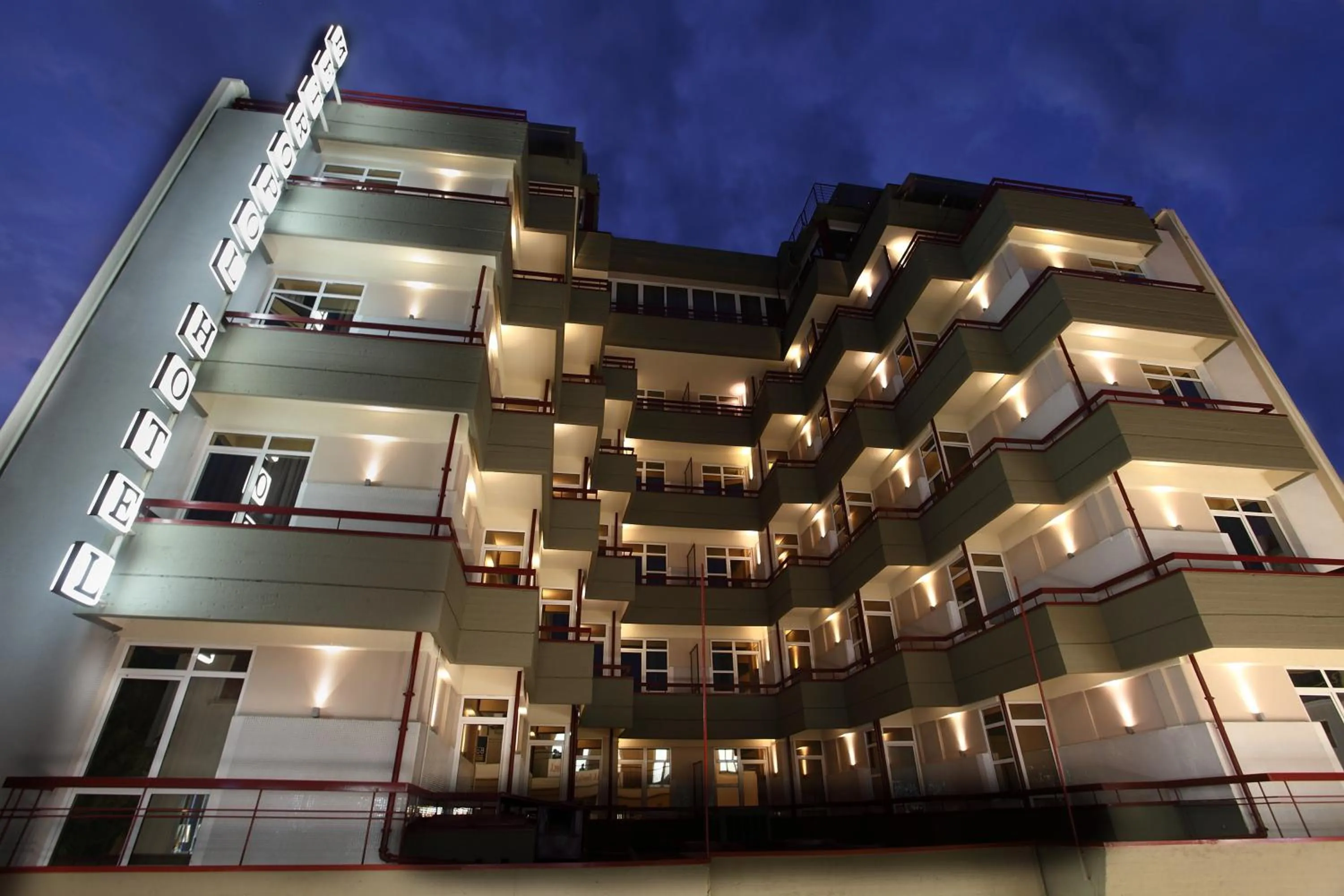 Property building in Hotel Metropol