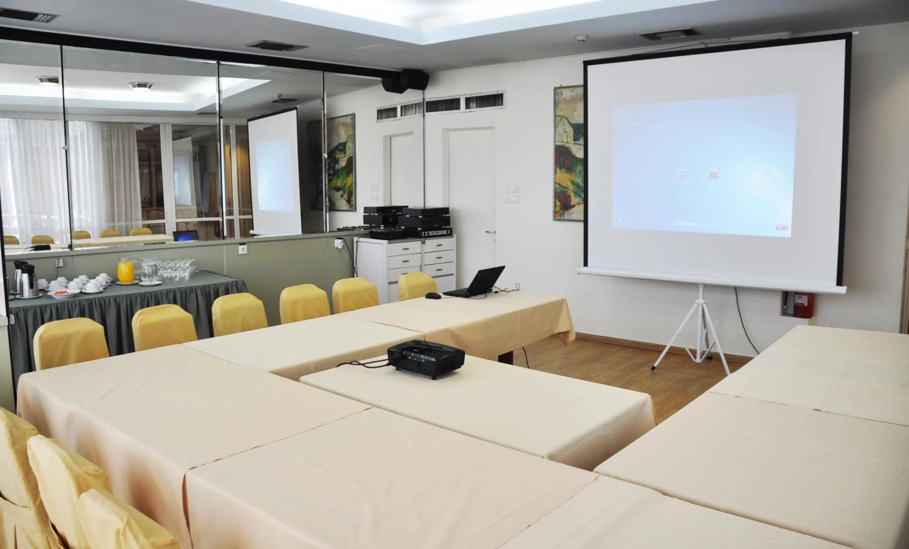 Business facilities in Hotel Metropol