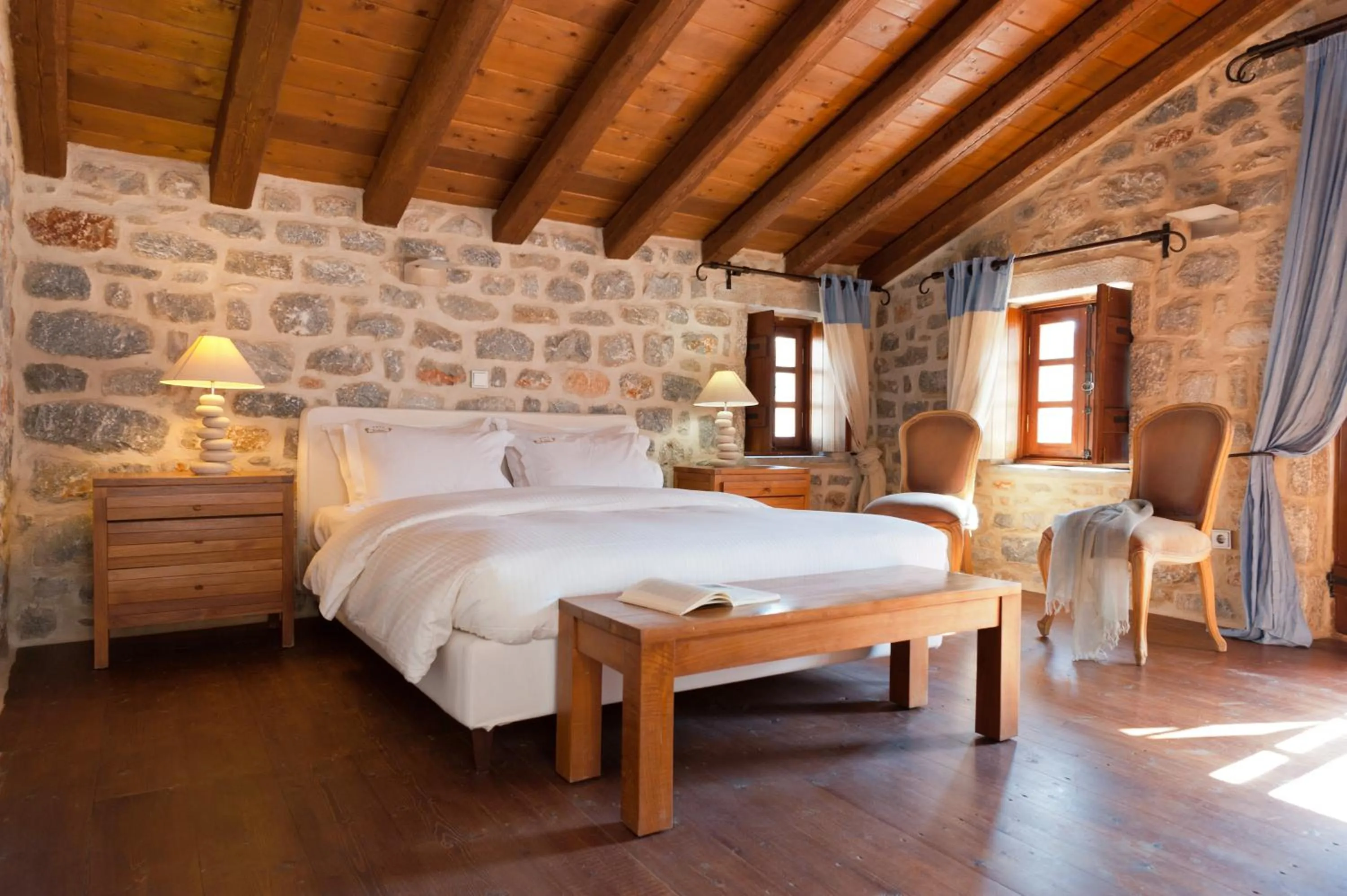 Bed in Kyrimai Hotel