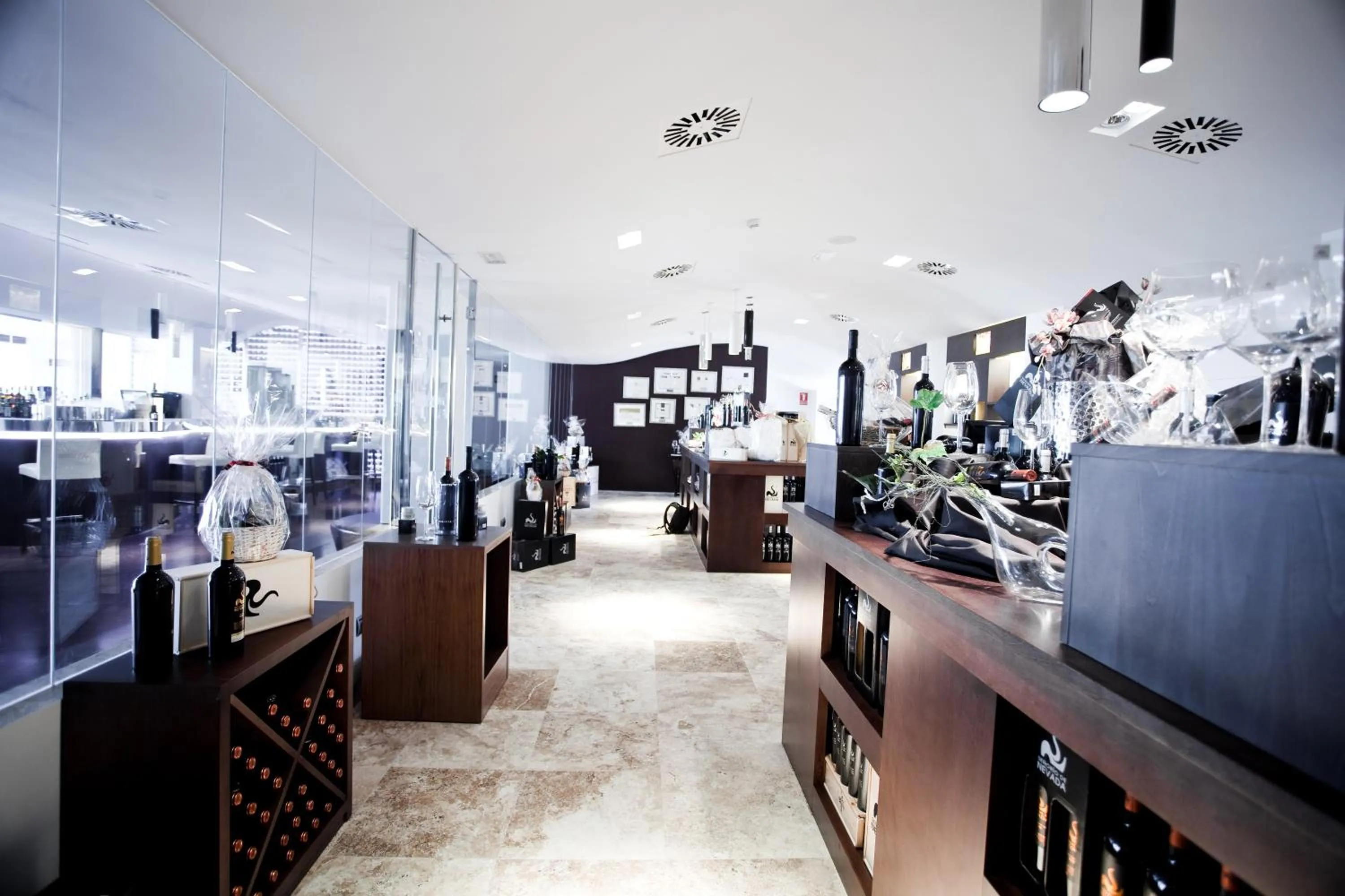 On-site shops in Hotel & Winery Señorío de Nevada