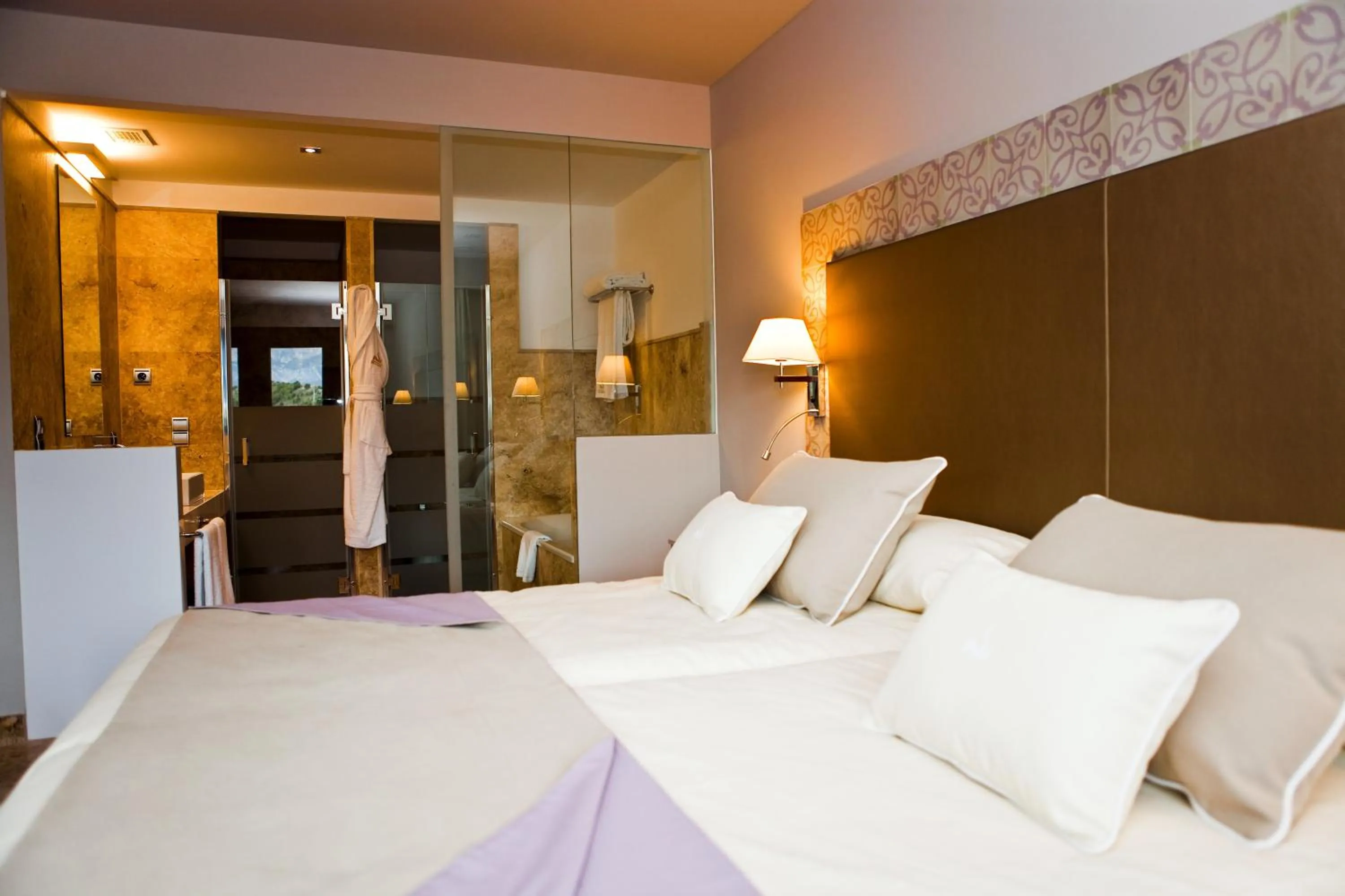 Bedroom, Bed in Hotel & Winery Señorío de Nevada