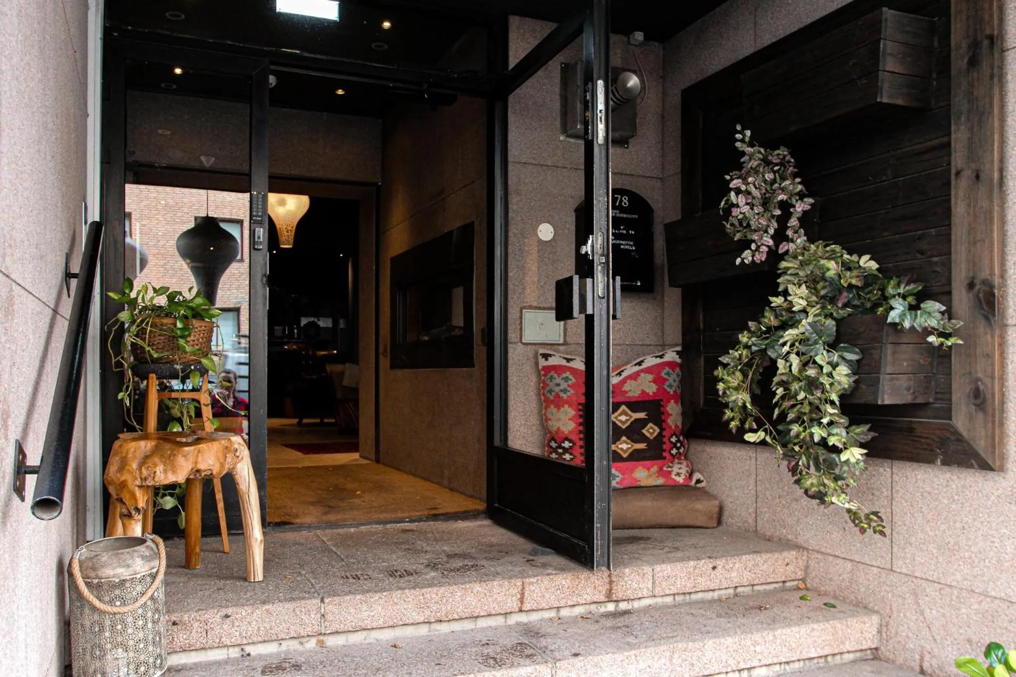 Facade/entrance in Oslo Guldsmeden