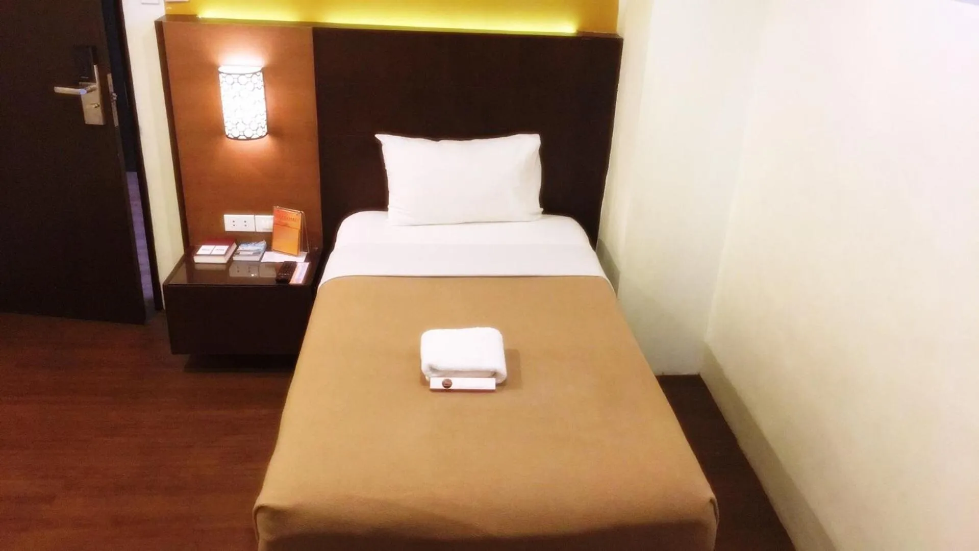 Bed in Tacloban Plaza Hotel