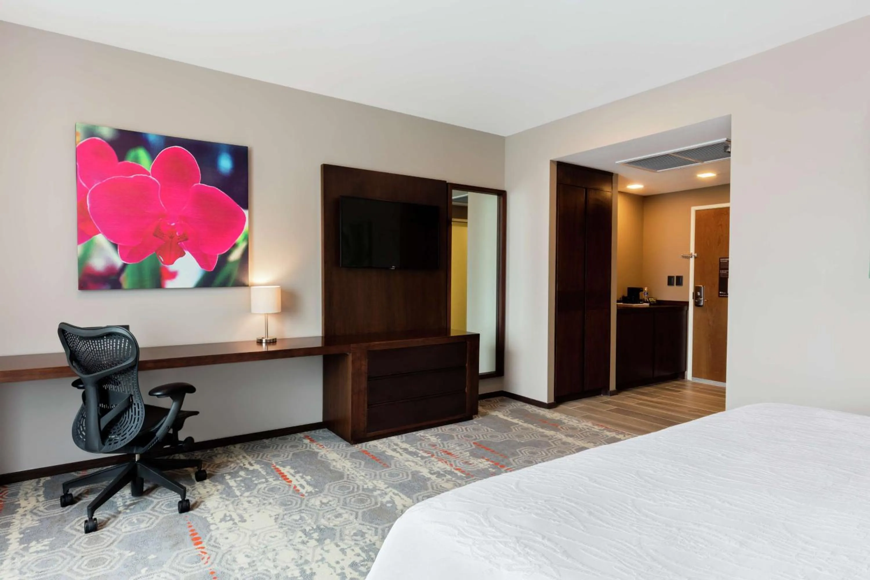 Bedroom, Bed in Hilton Garden Inn Salamanca