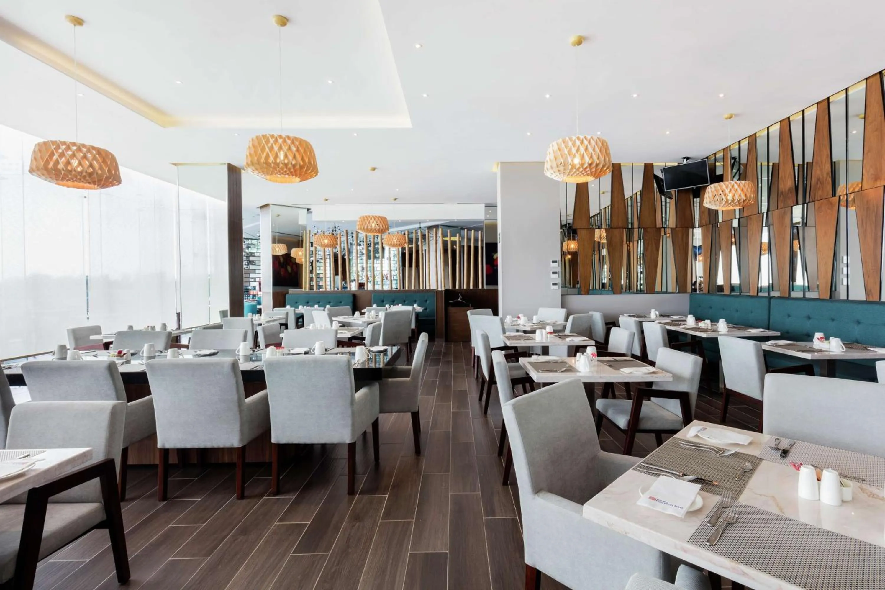 Restaurant/places to eat in Hilton Garden Inn Salamanca