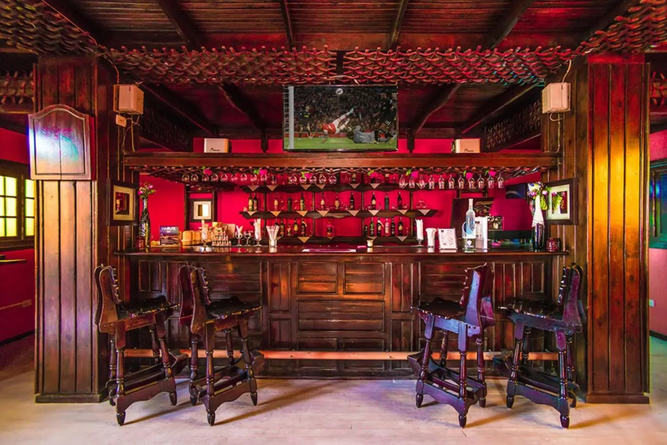 Nightclub / DJ, Lounge/Bar in Tivoli Hotel Aqua Park