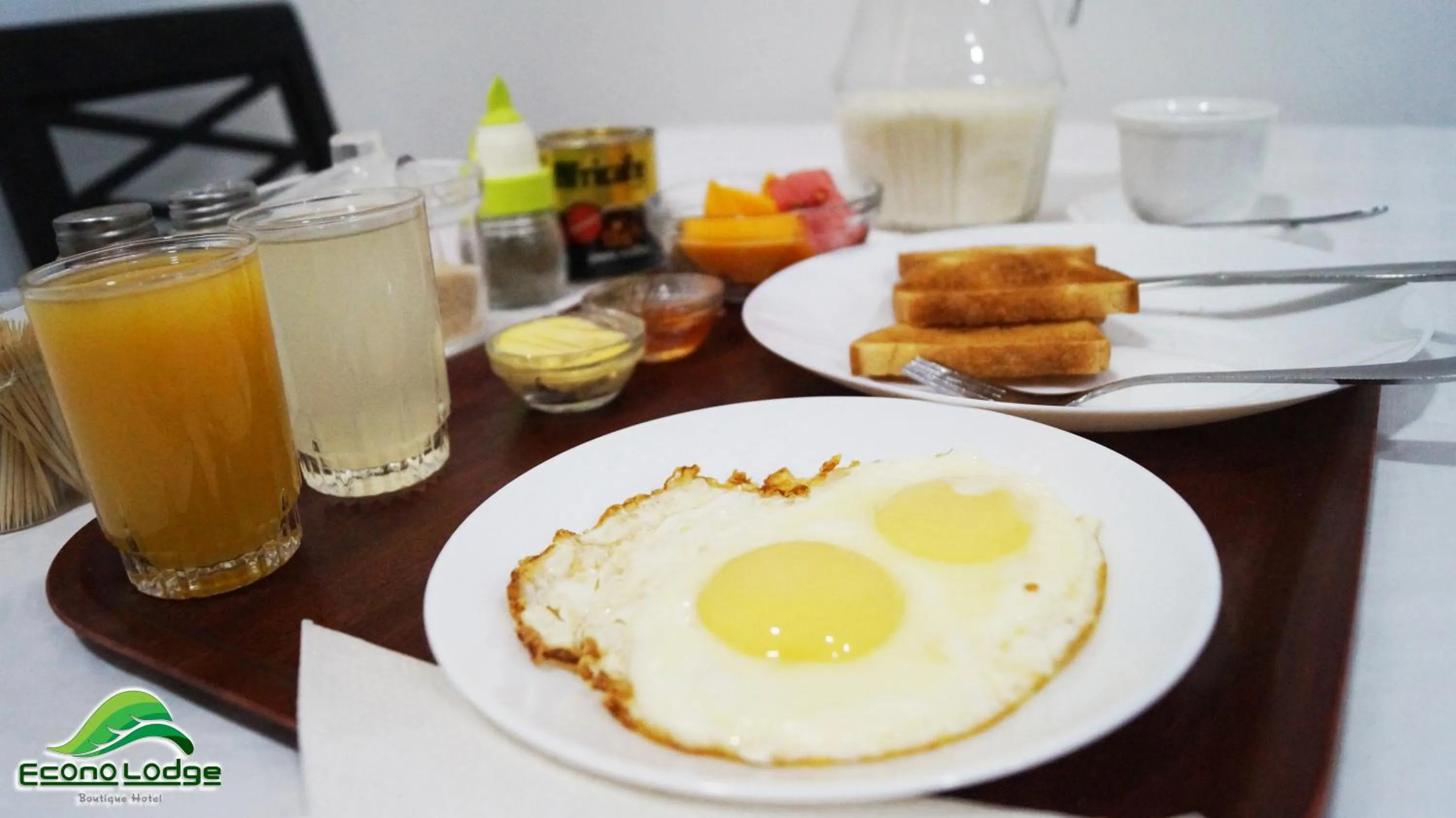 Breakfast in Econo Lodge