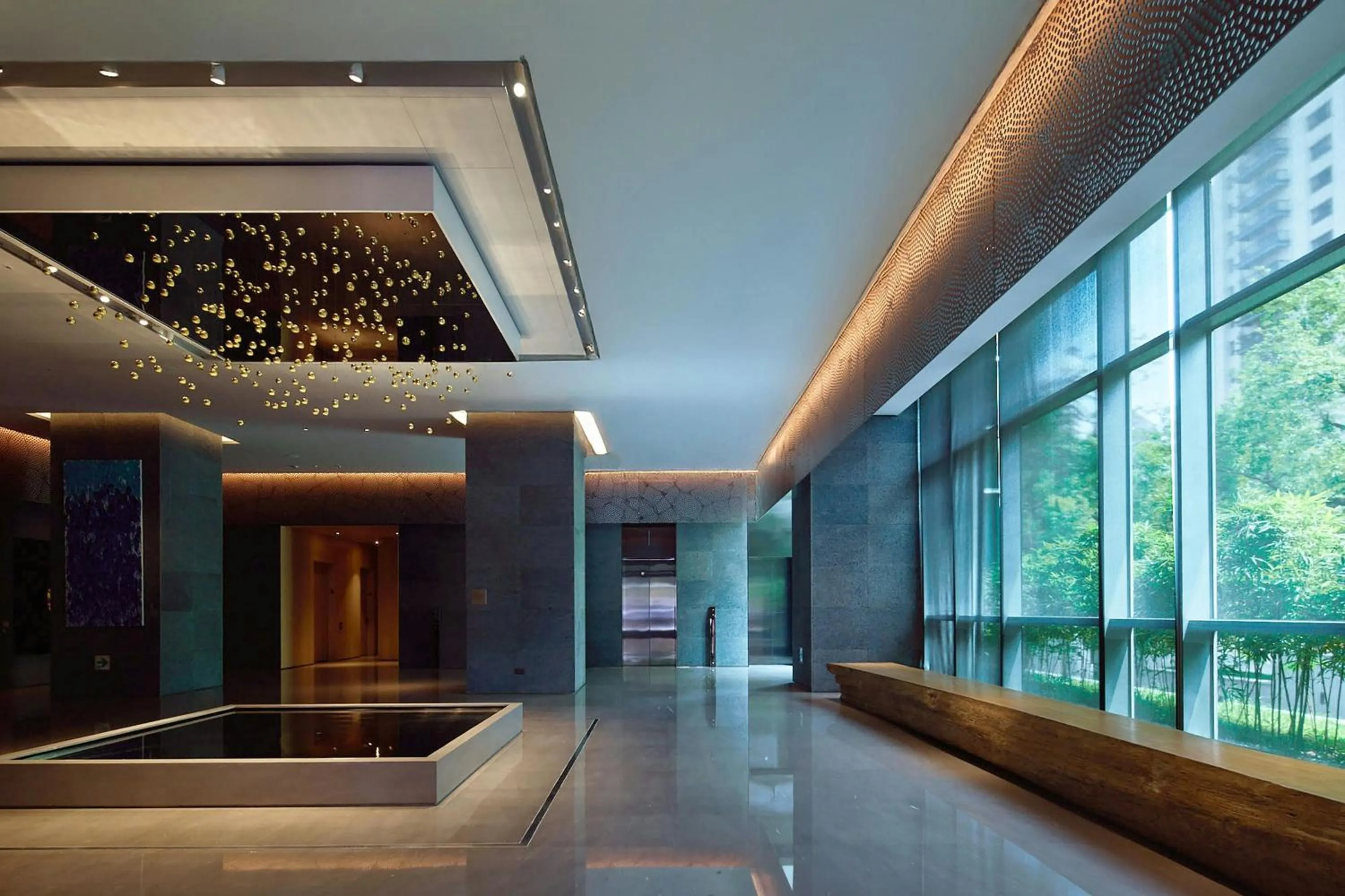 Lobby or reception in THE AMNIS, a Luxury Collection Hotel, Kaohsiung