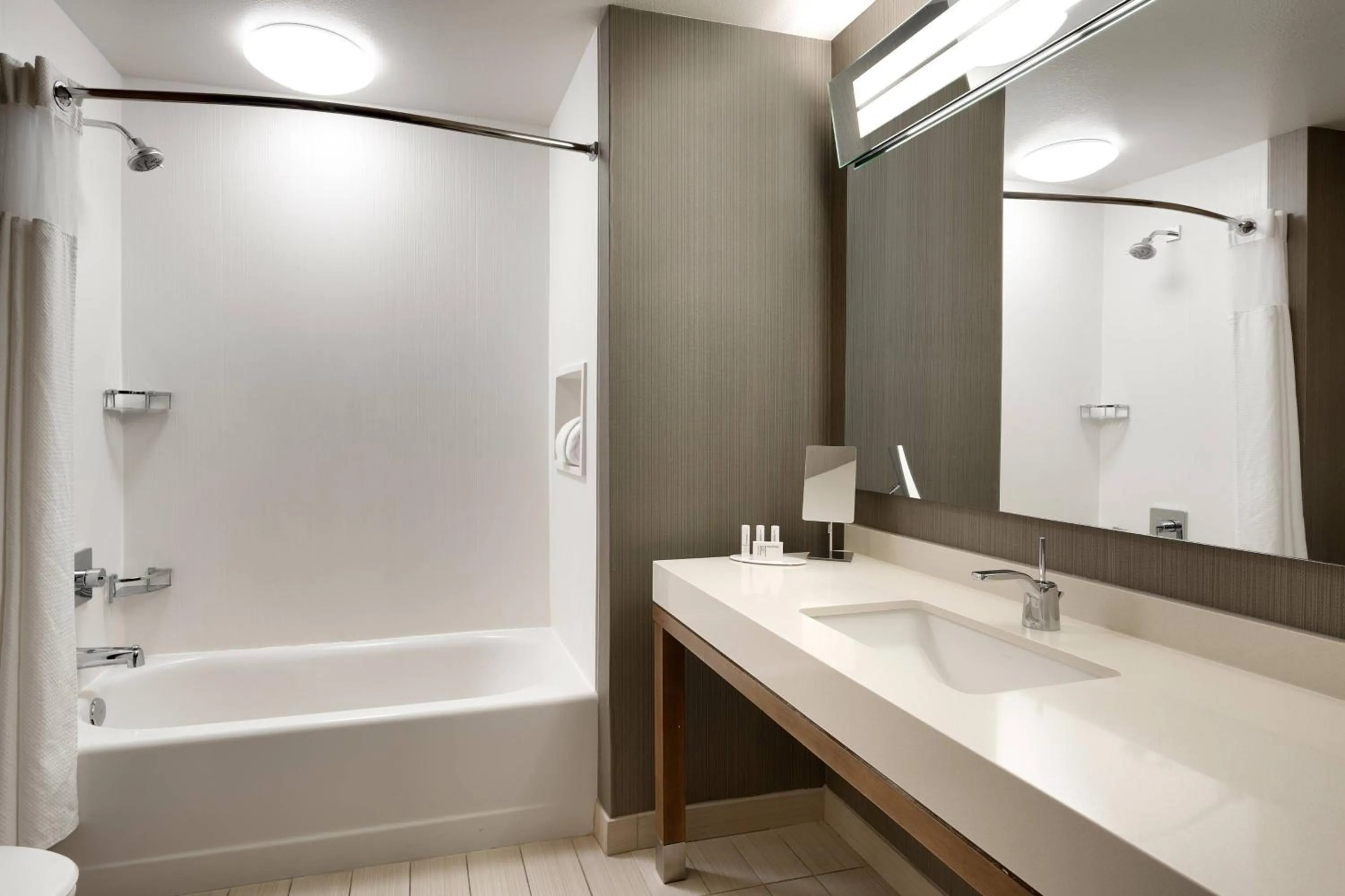 Bathroom in Courtyard by Marriott Cedar City