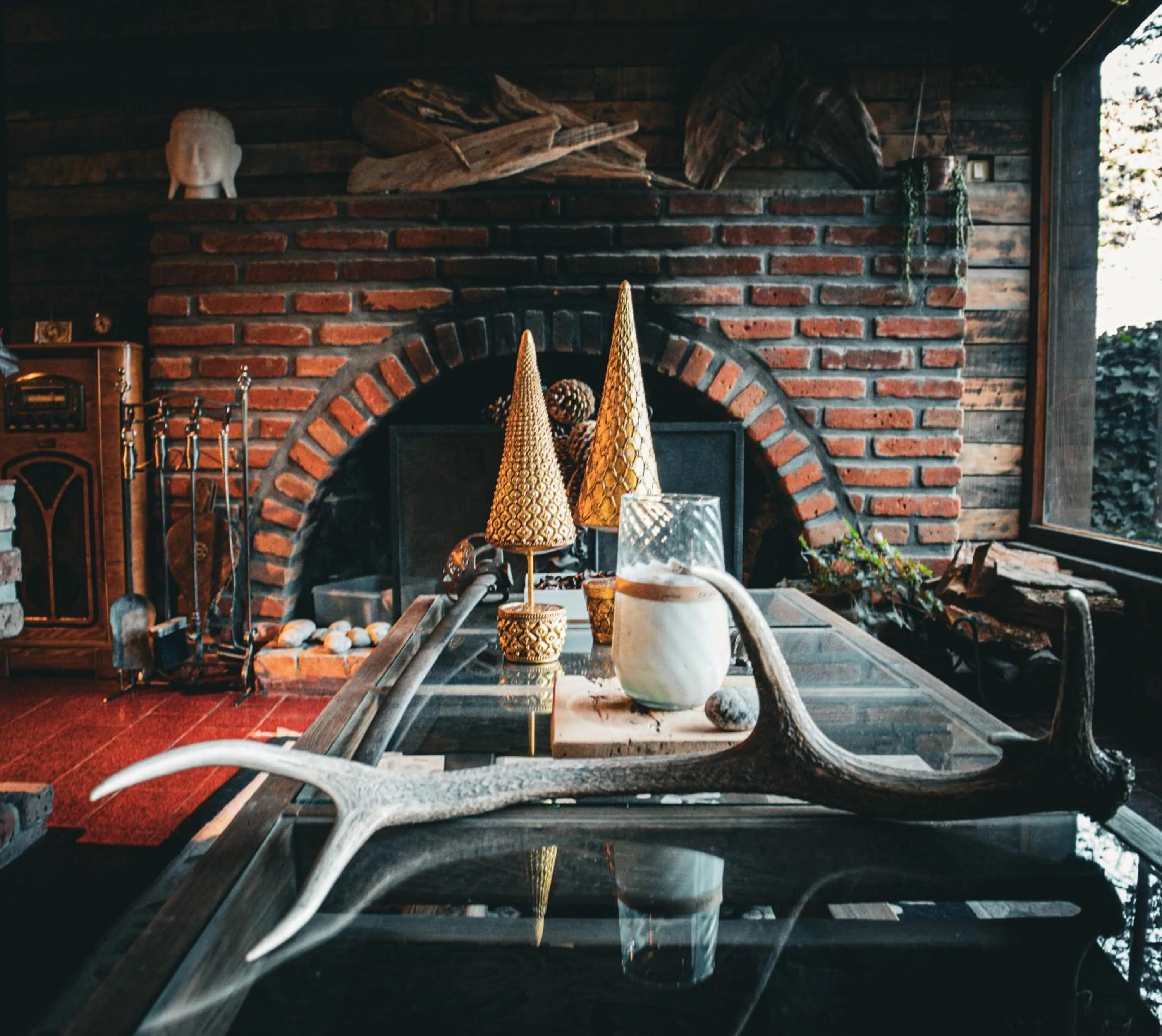 fireplace in Le Bouquet Apart Hotel