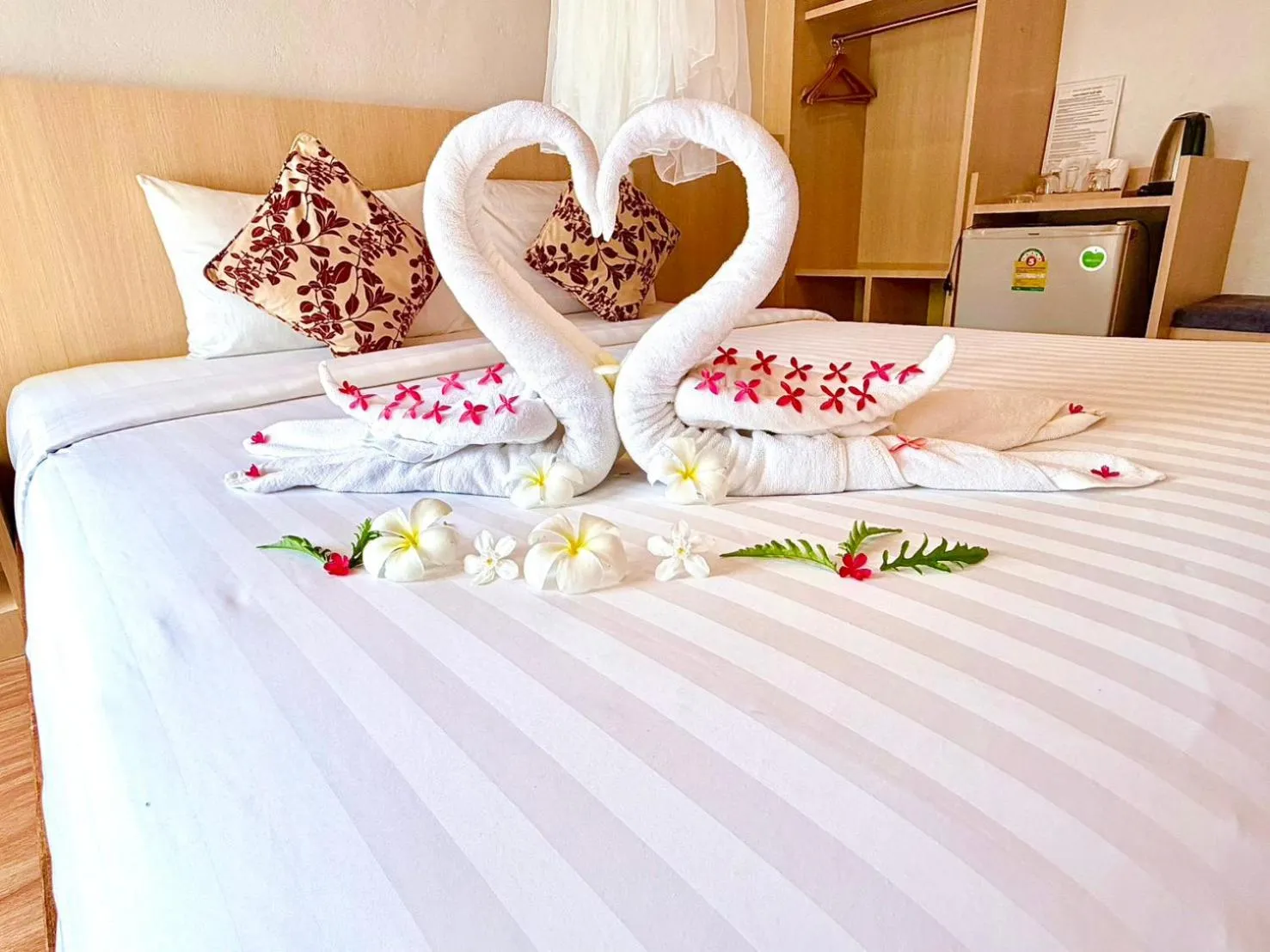 Bed in Sea To Moon Lipe