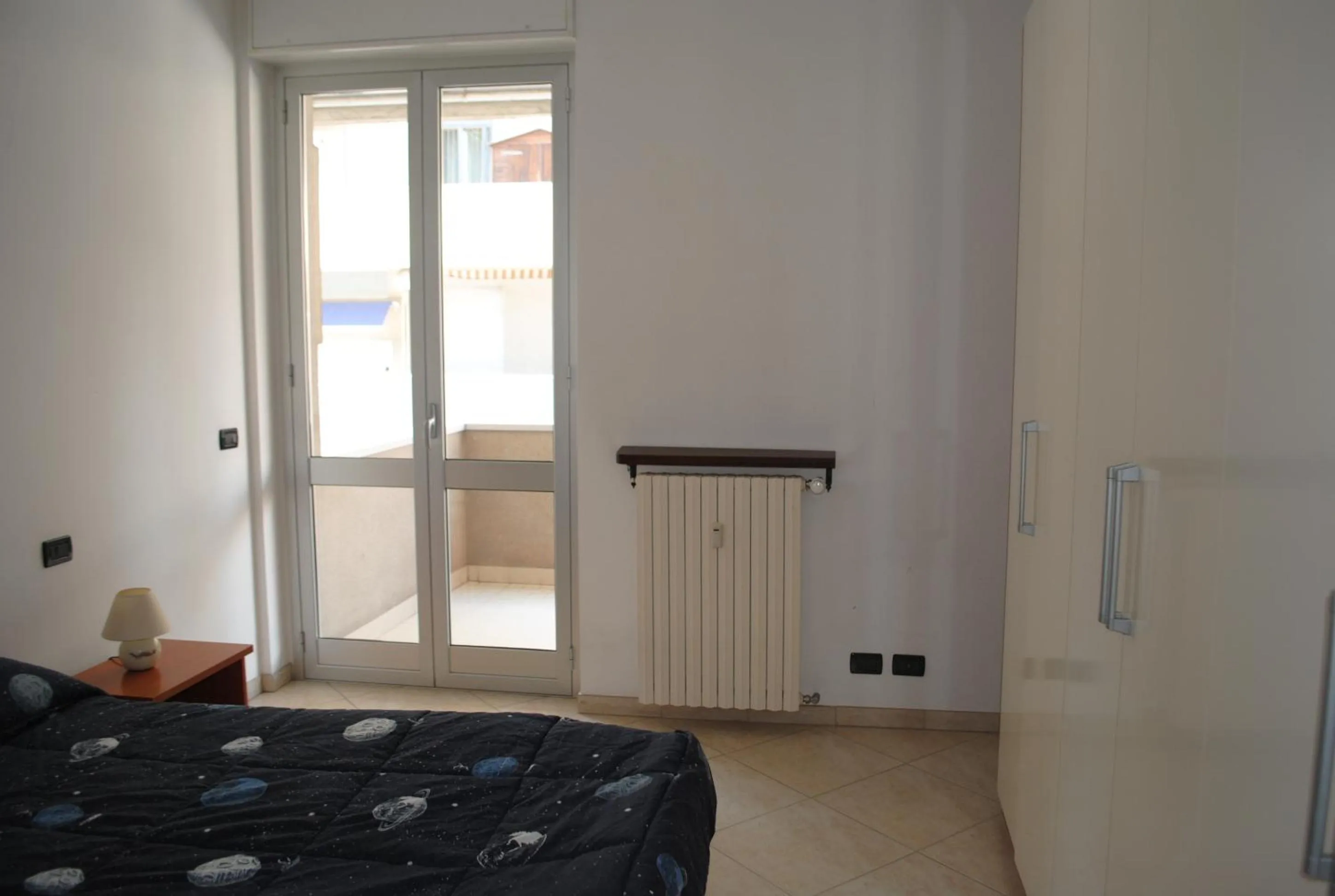 Bed in Appartamento a Andora