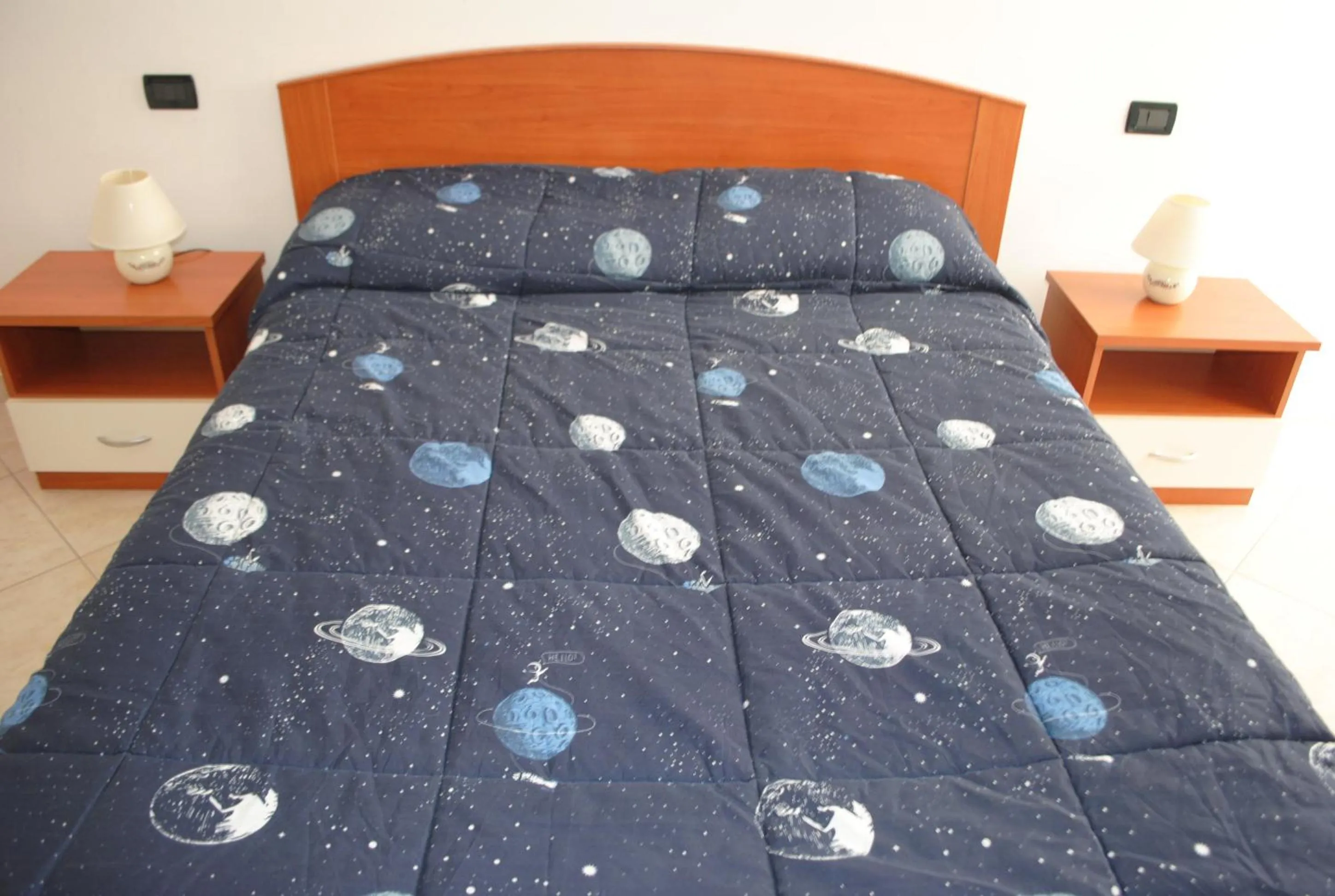 Bed in Appartamento a Andora