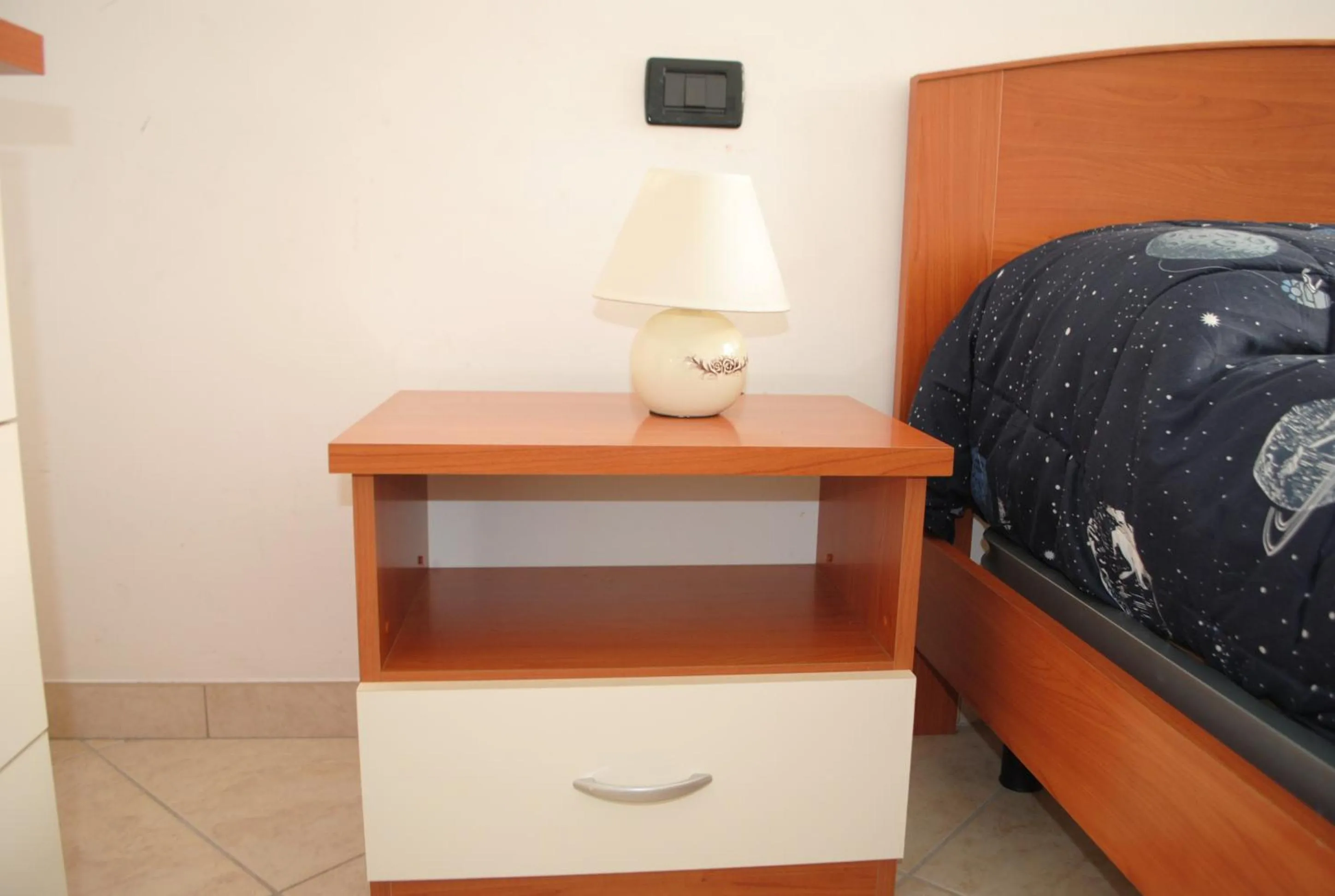 Bed in Appartamento a Andora