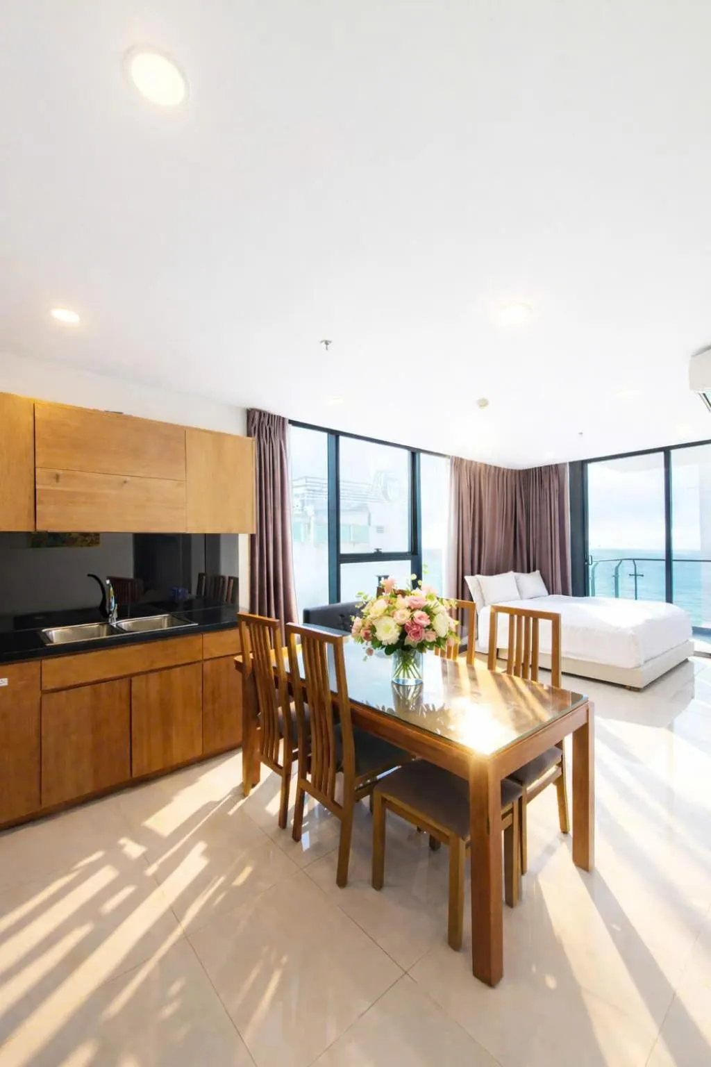 Holi Beach Hotel & Apartments