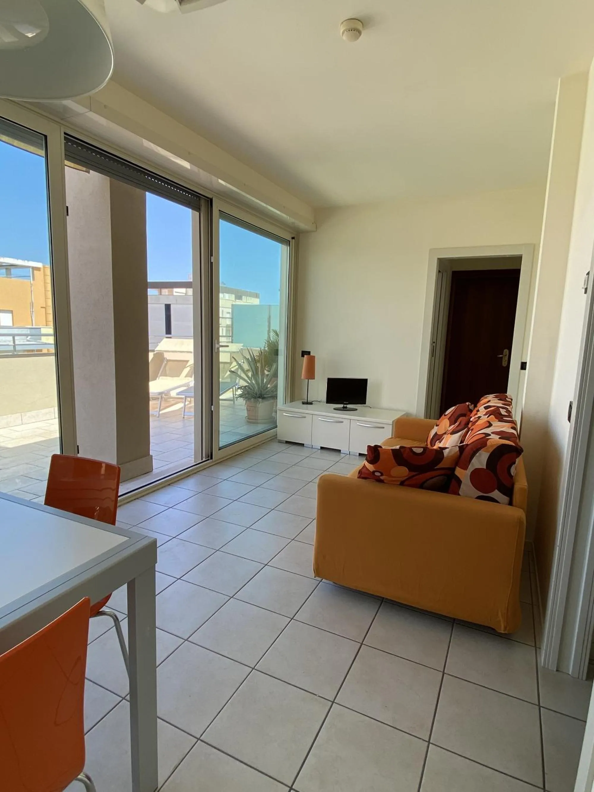 Communal lounge/ TV room in Hotel Avana Fronte Mare