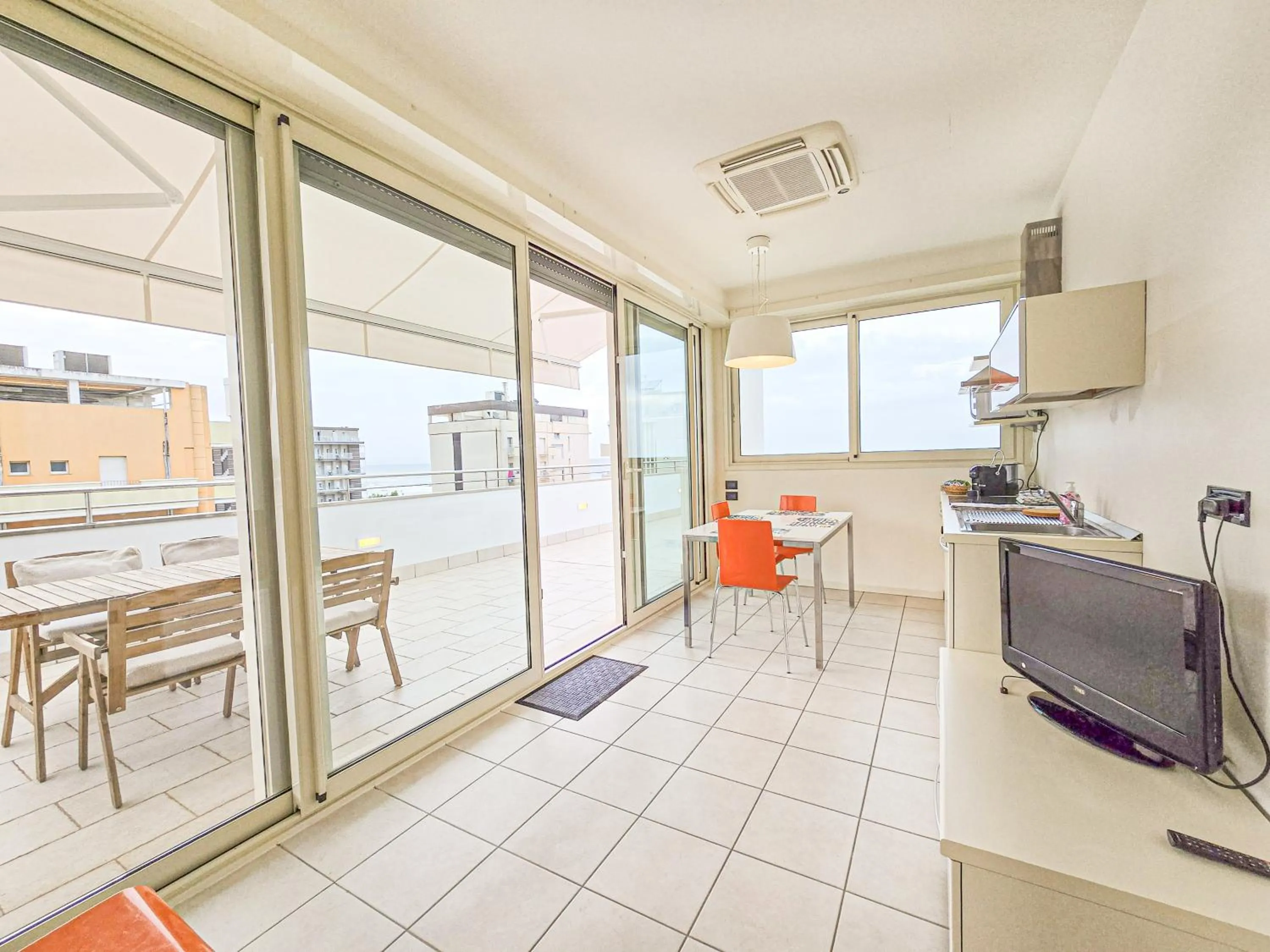 TV and multimedia in Hotel Avana Fronte Mare