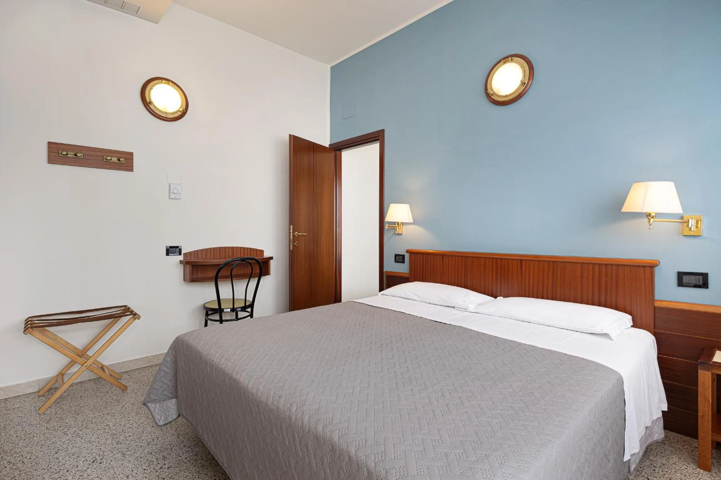 Photo of the whole room, Bed in Hotel Avana Fronte Mare