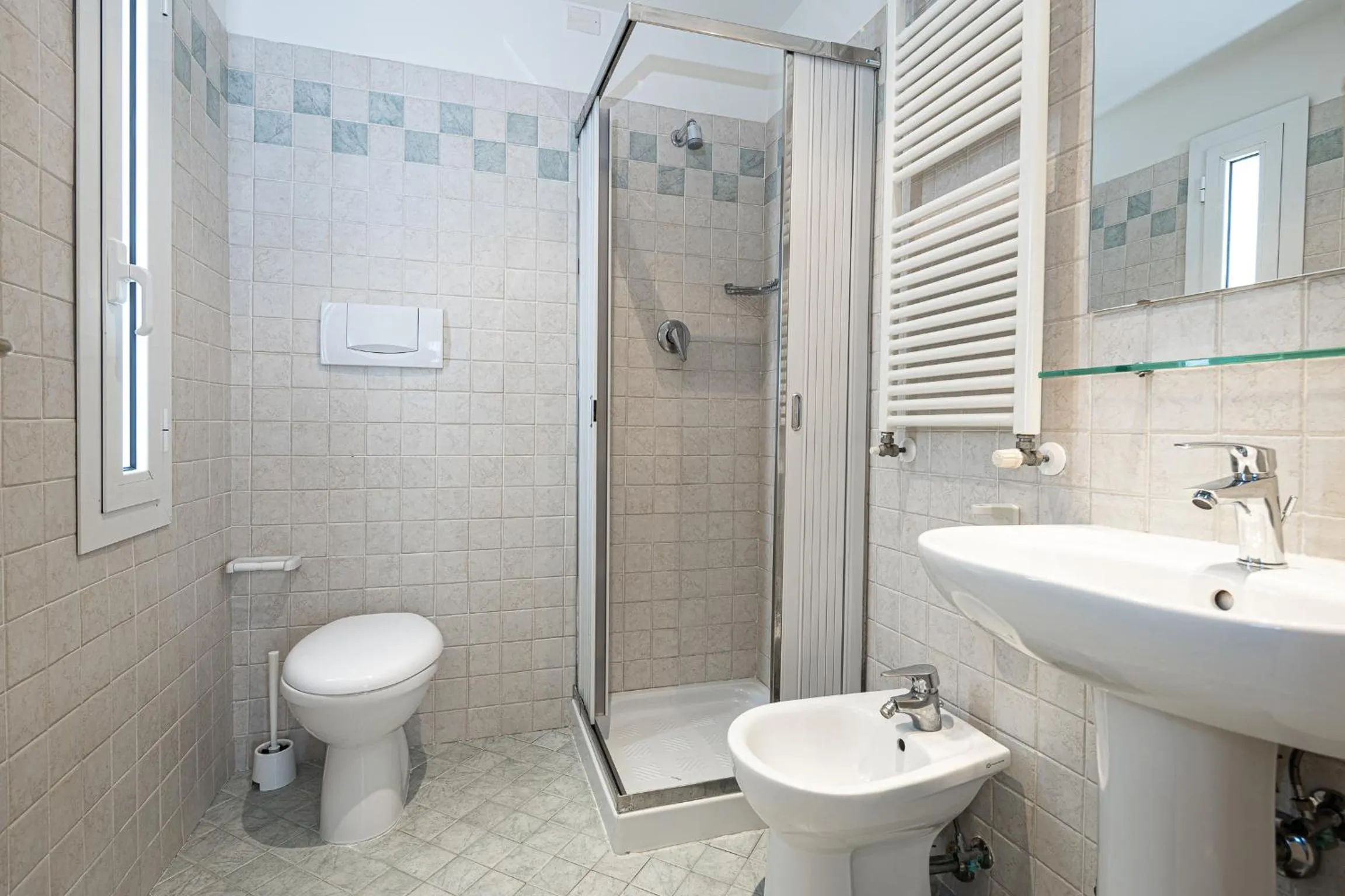 Toilet in Hotel Avana Fronte Mare