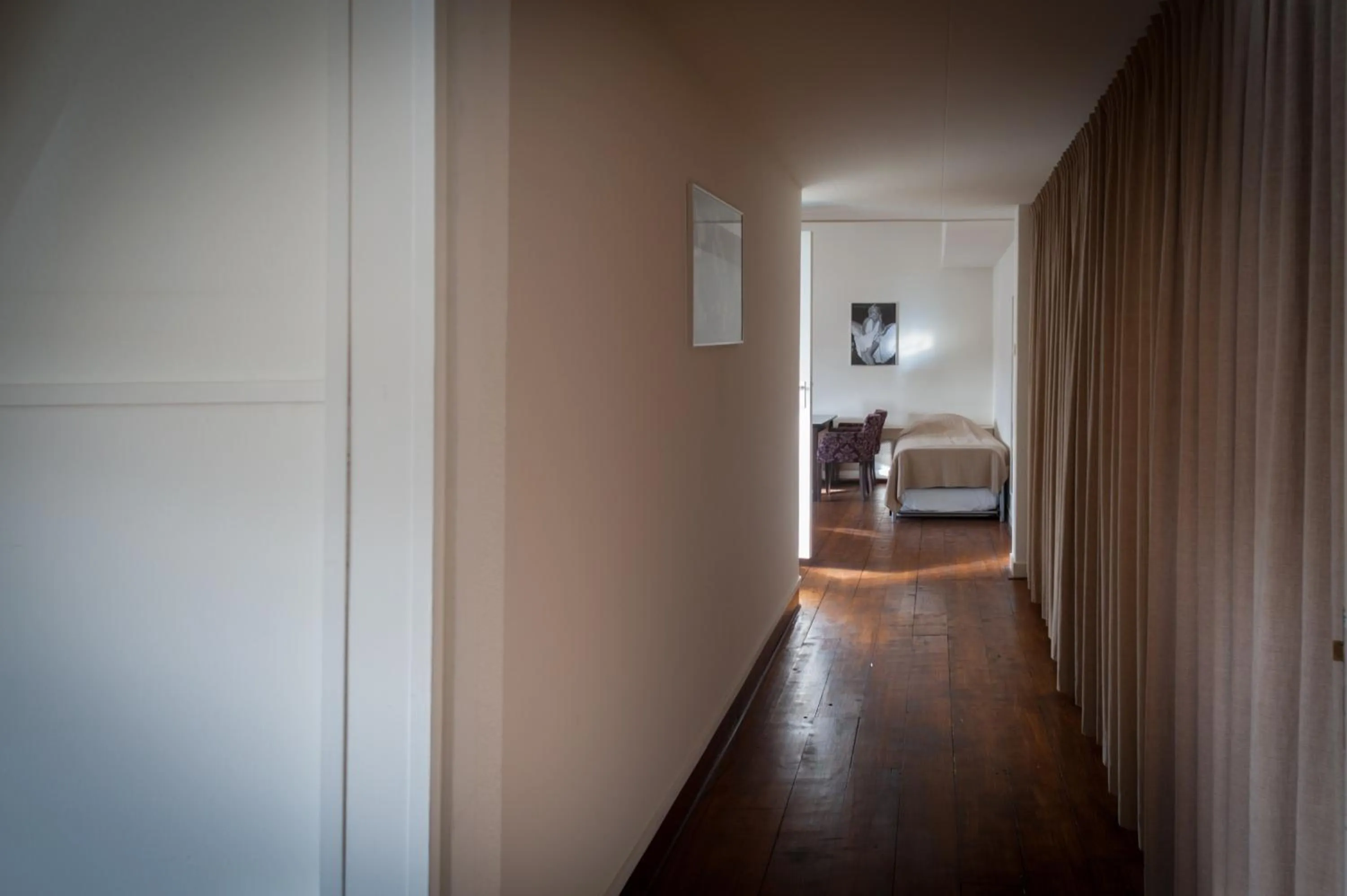 Decorative detail, Bed in Hotel Grand Cafe Deight