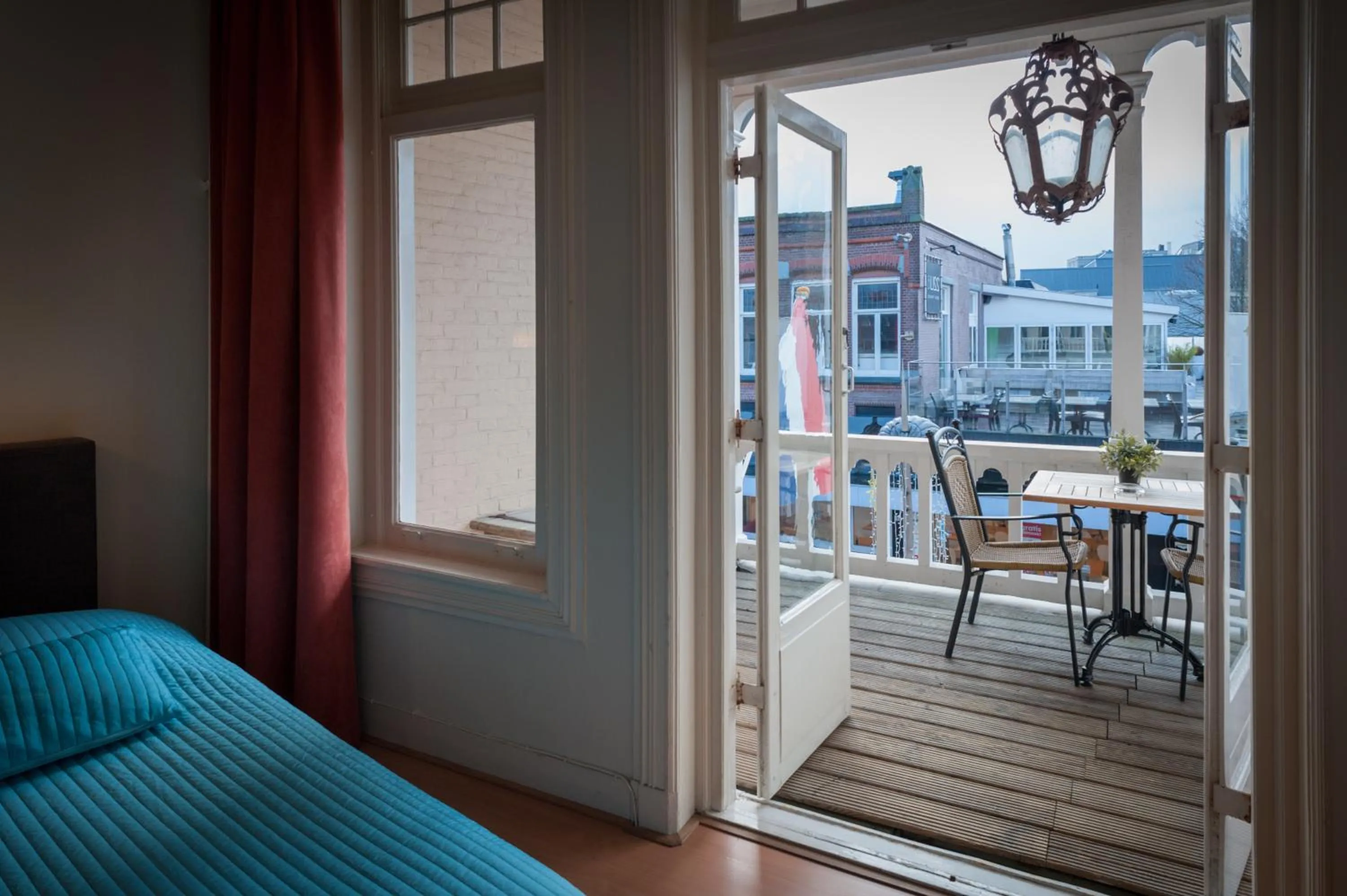 Bed in Hotel Grand Cafe Deight