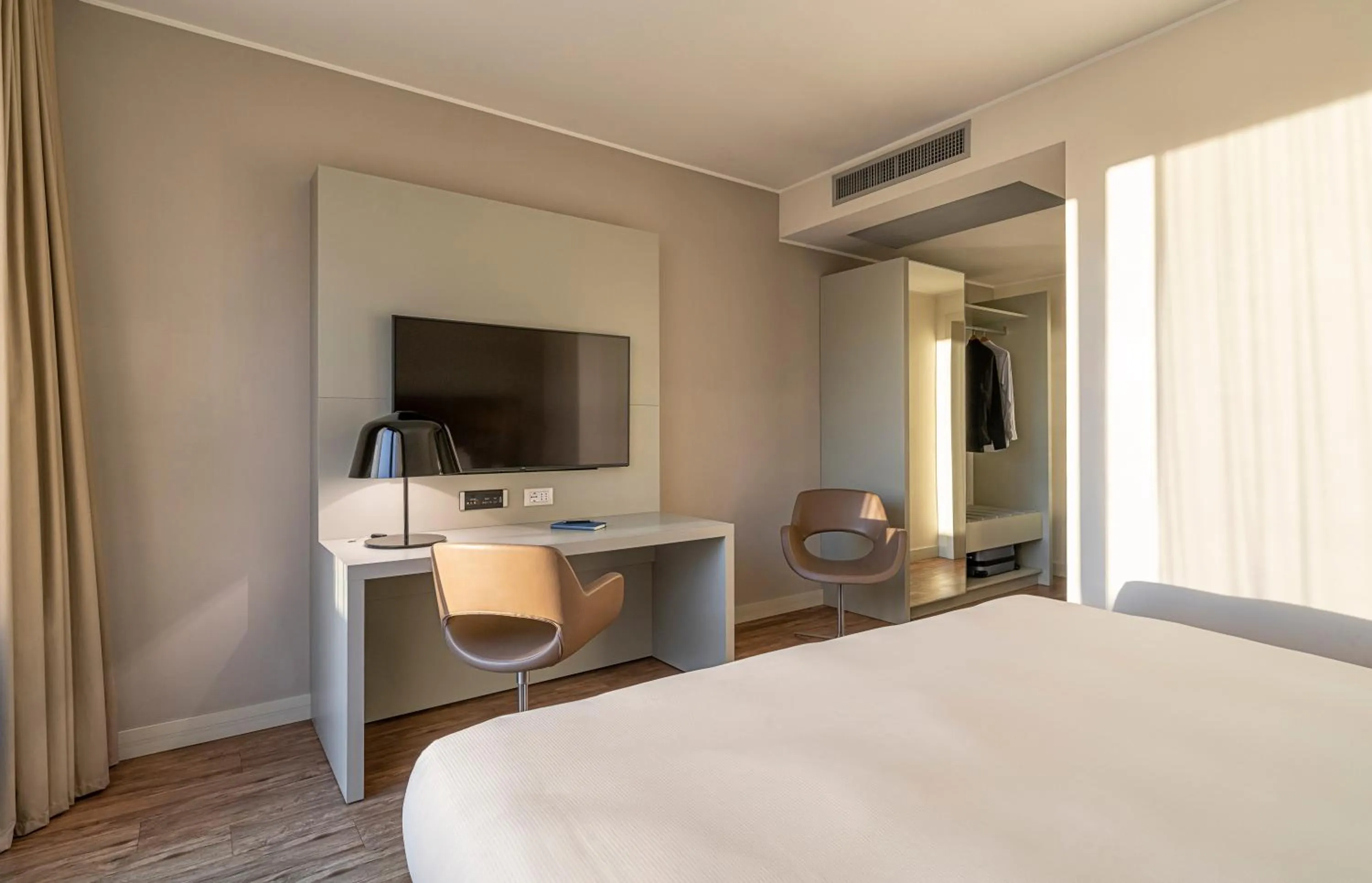 Bedroom, Bed in MOVE Hotels Venezia Nord