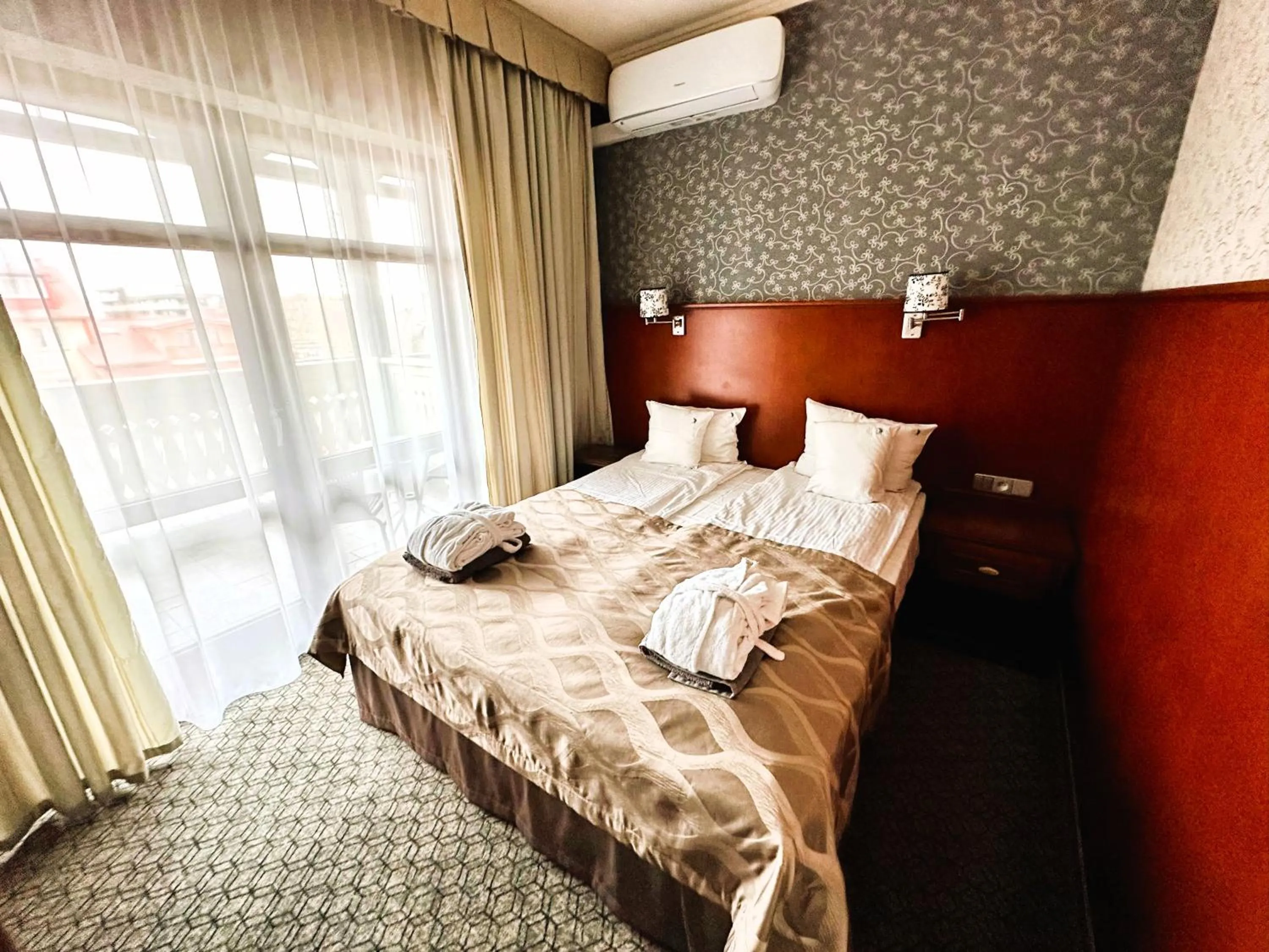 Bed in Hotel&Spa Stary Dziwnów basen swimming pool