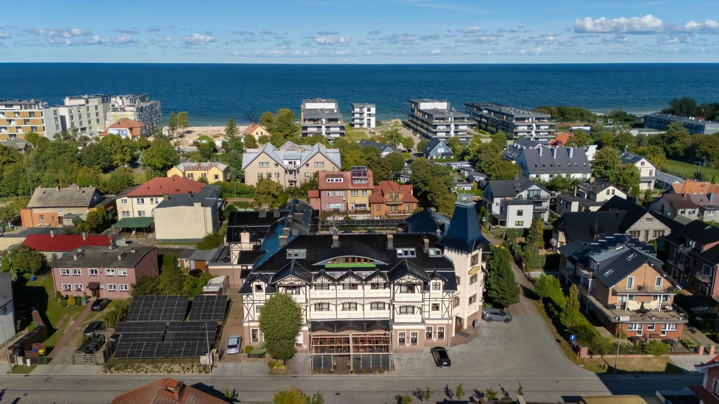 Property building in Hotel&Spa Stary Dziwnów basen swimming pool