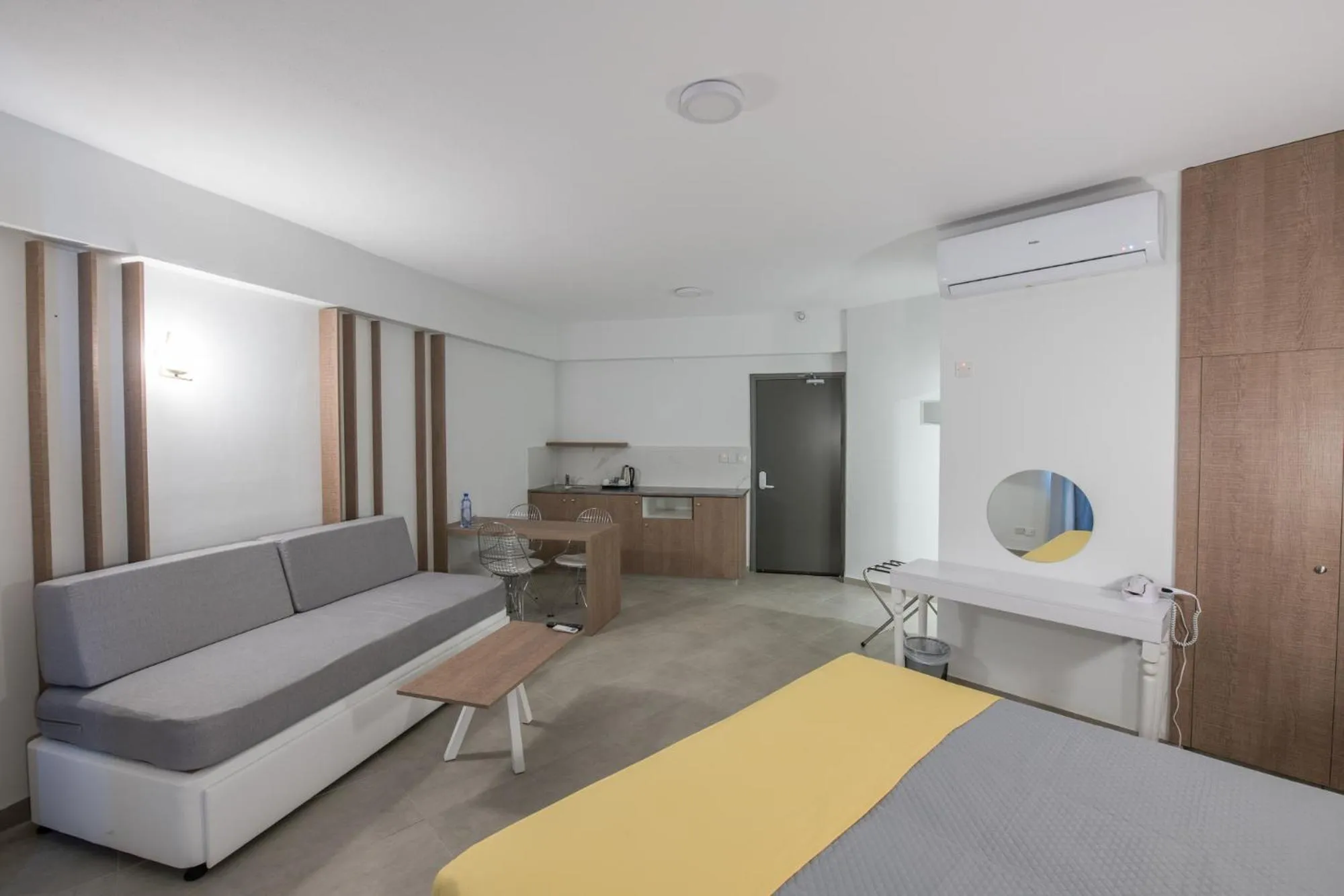 Bed in Narcissos Waterpark Resort