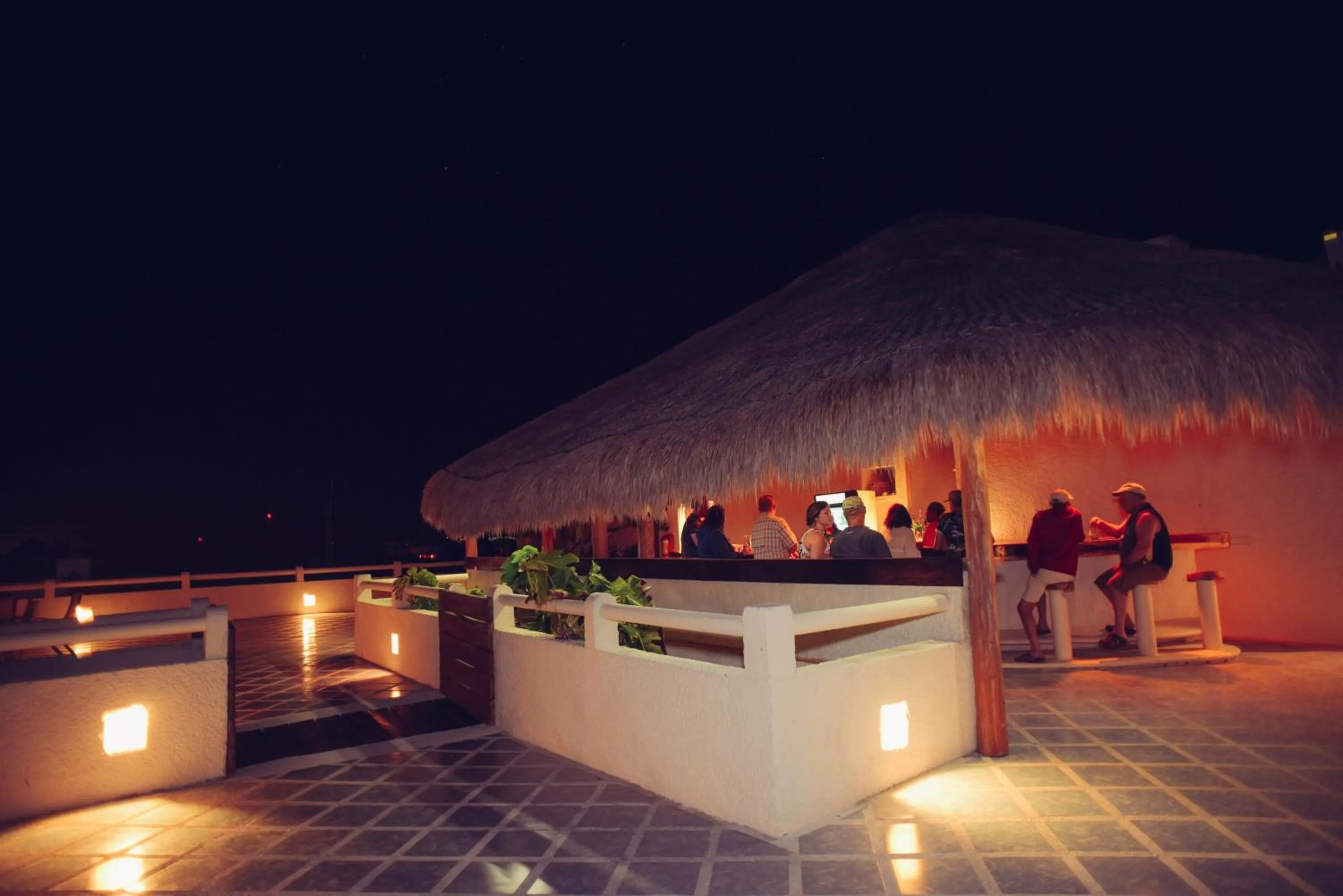 Lounge or bar in Aquatech Villas DeRosa Resort