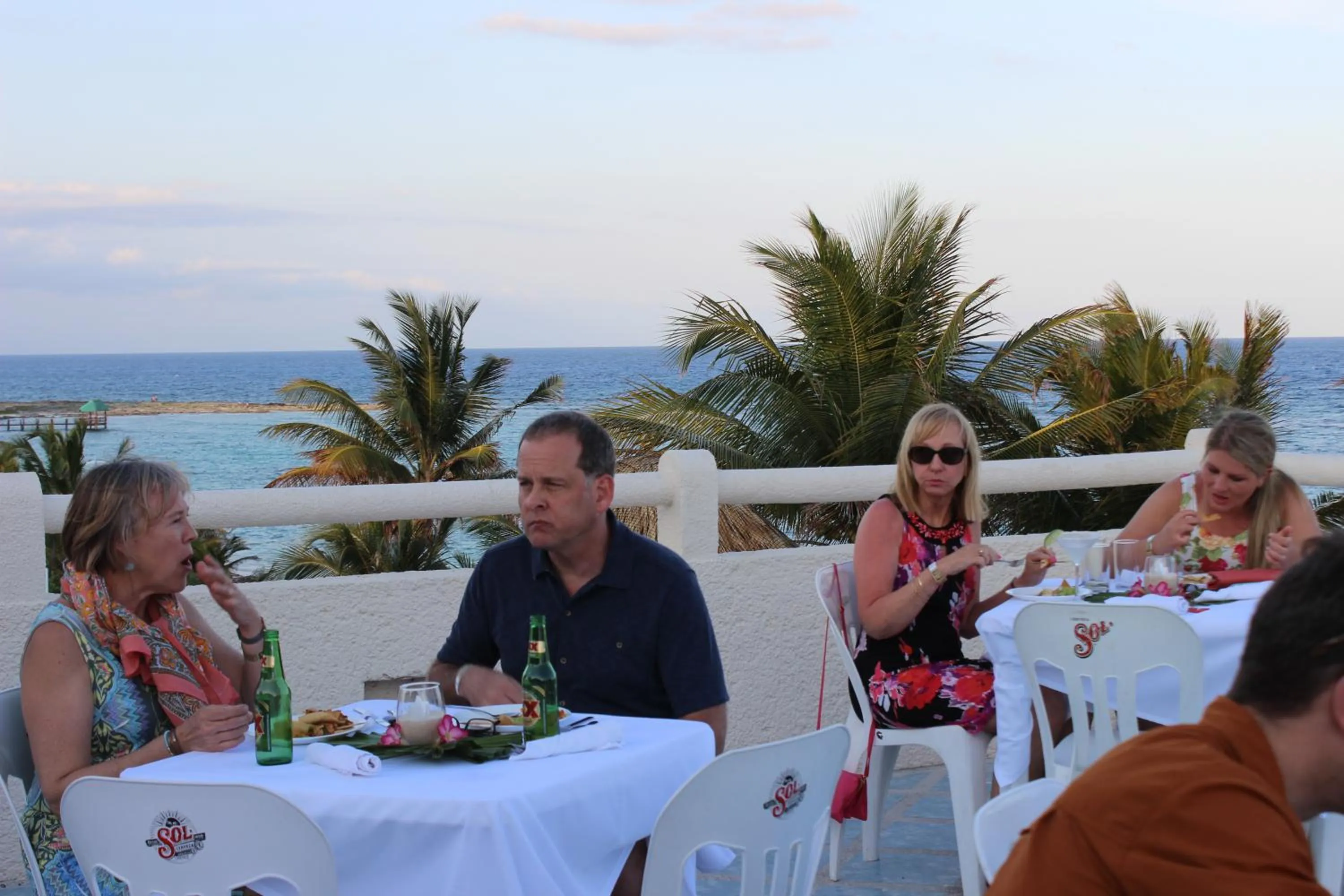 Restaurant/places to eat in Aquatech Villas DeRosa Resort