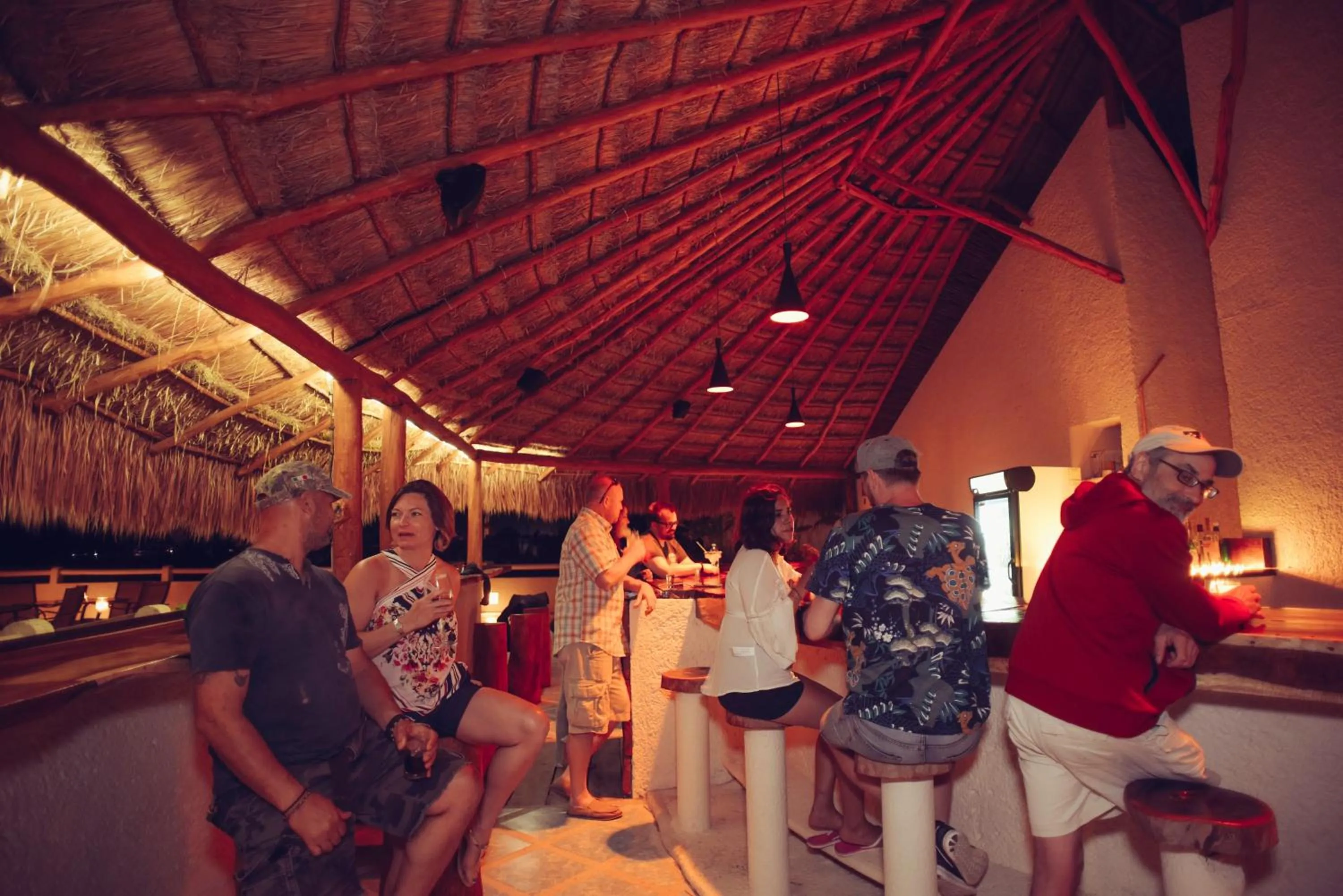 Lounge or bar in Aquatech Villas DeRosa Resort