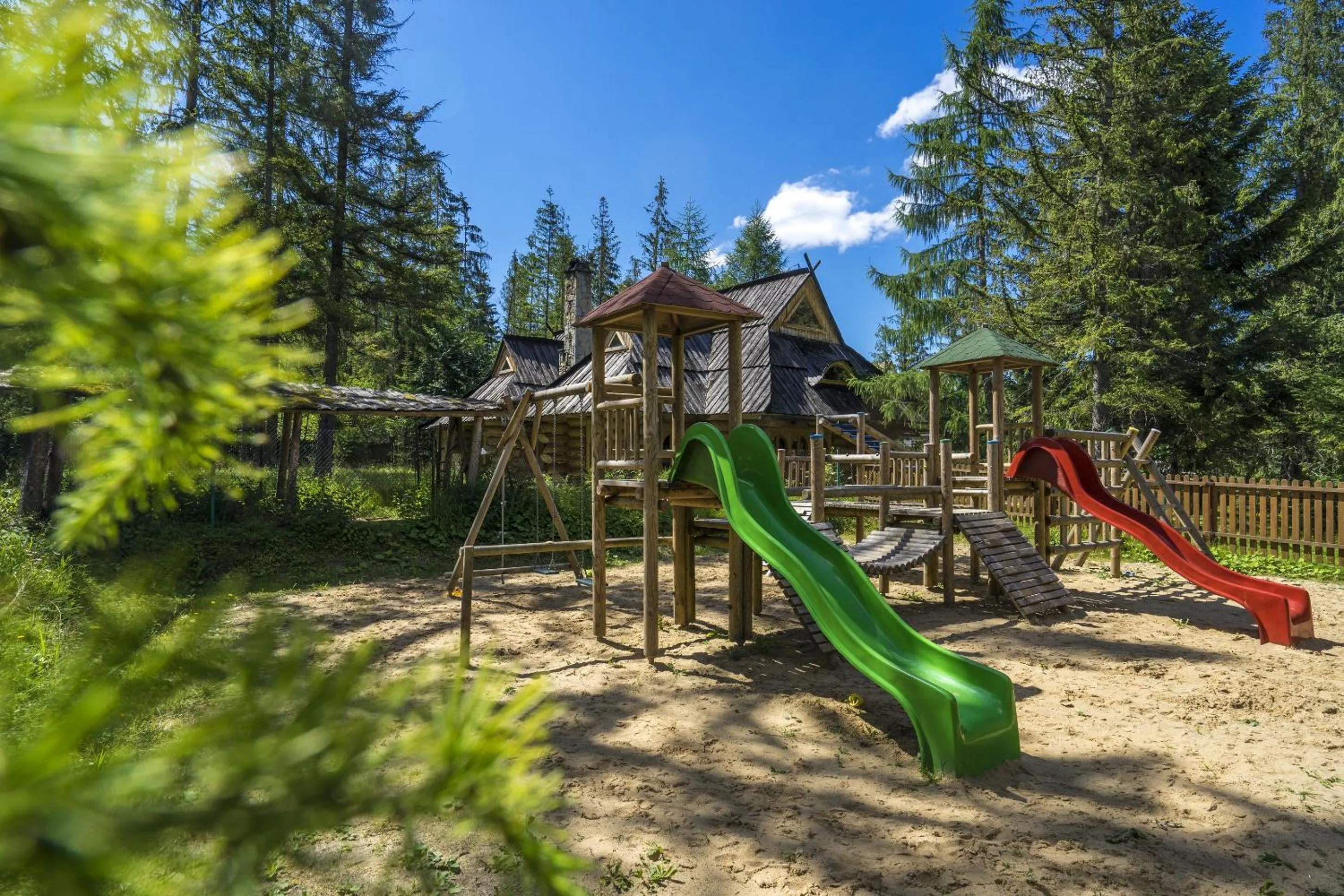 Spring in Zespół Dolina Białego - Willa Pan Tadeusz