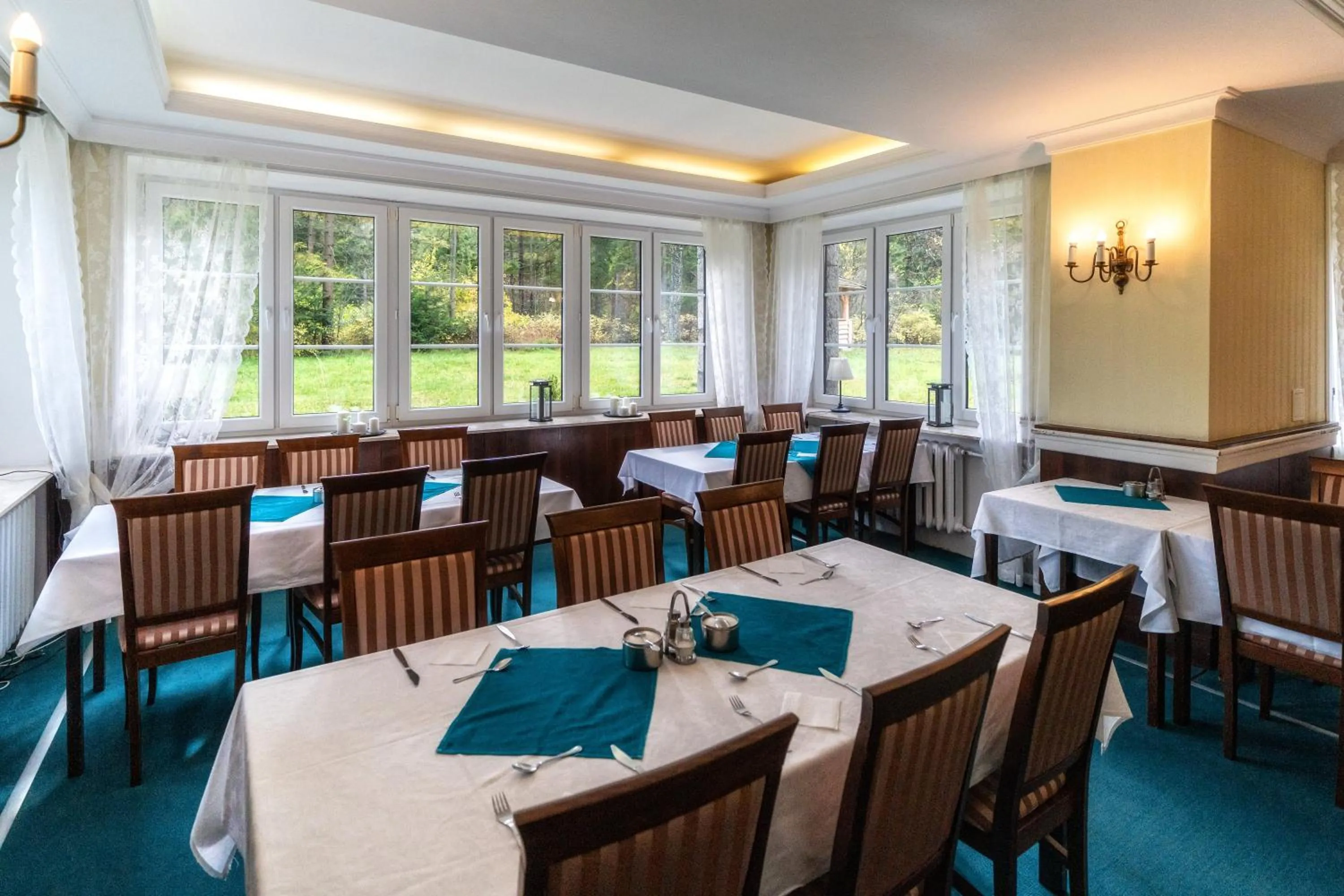 Restaurant/places to eat in Zespół Dolina Białego - Willa Pan Tadeusz