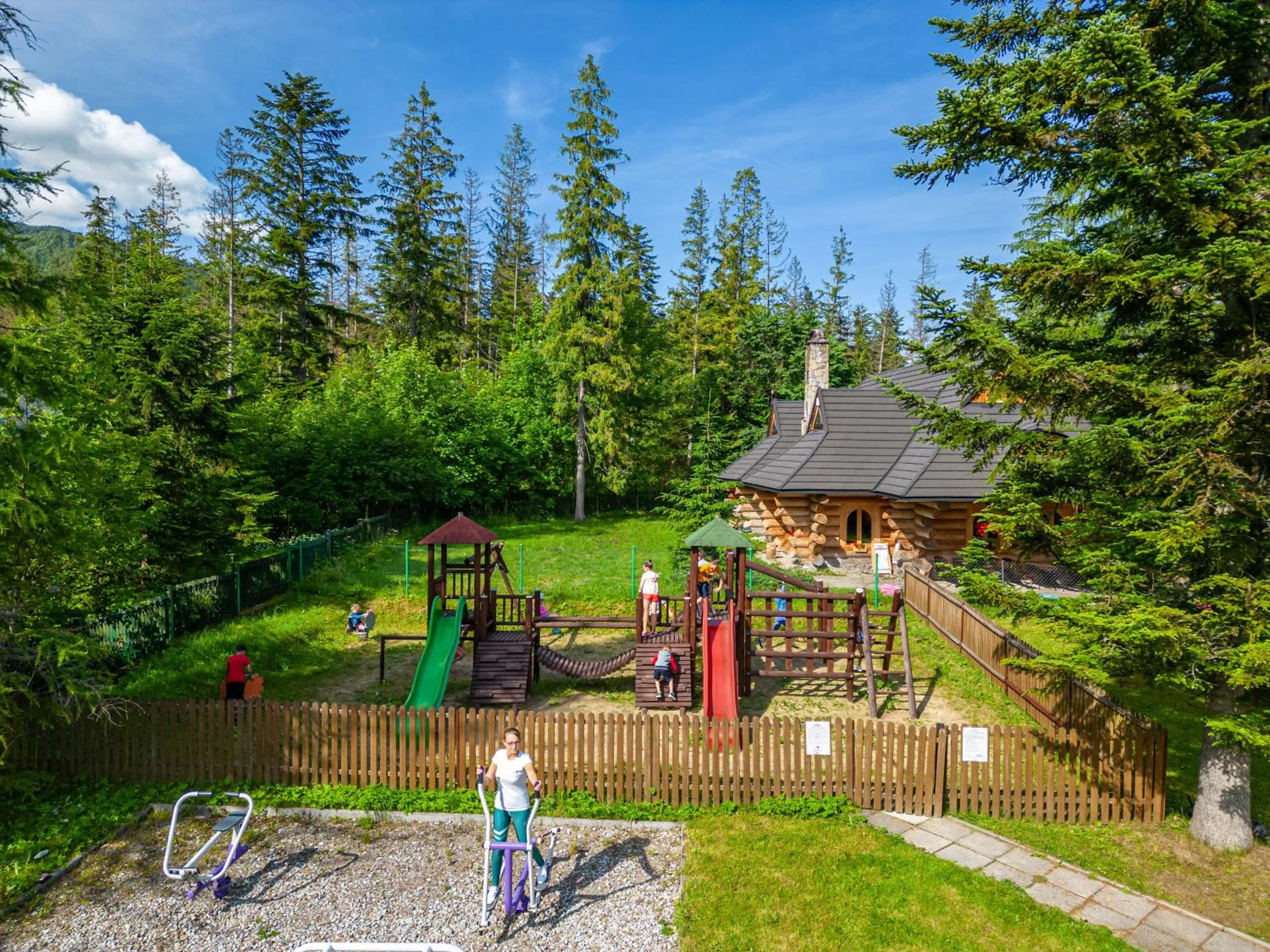 Spring in Zespół Dolina Białego - Willa Pan Tadeusz