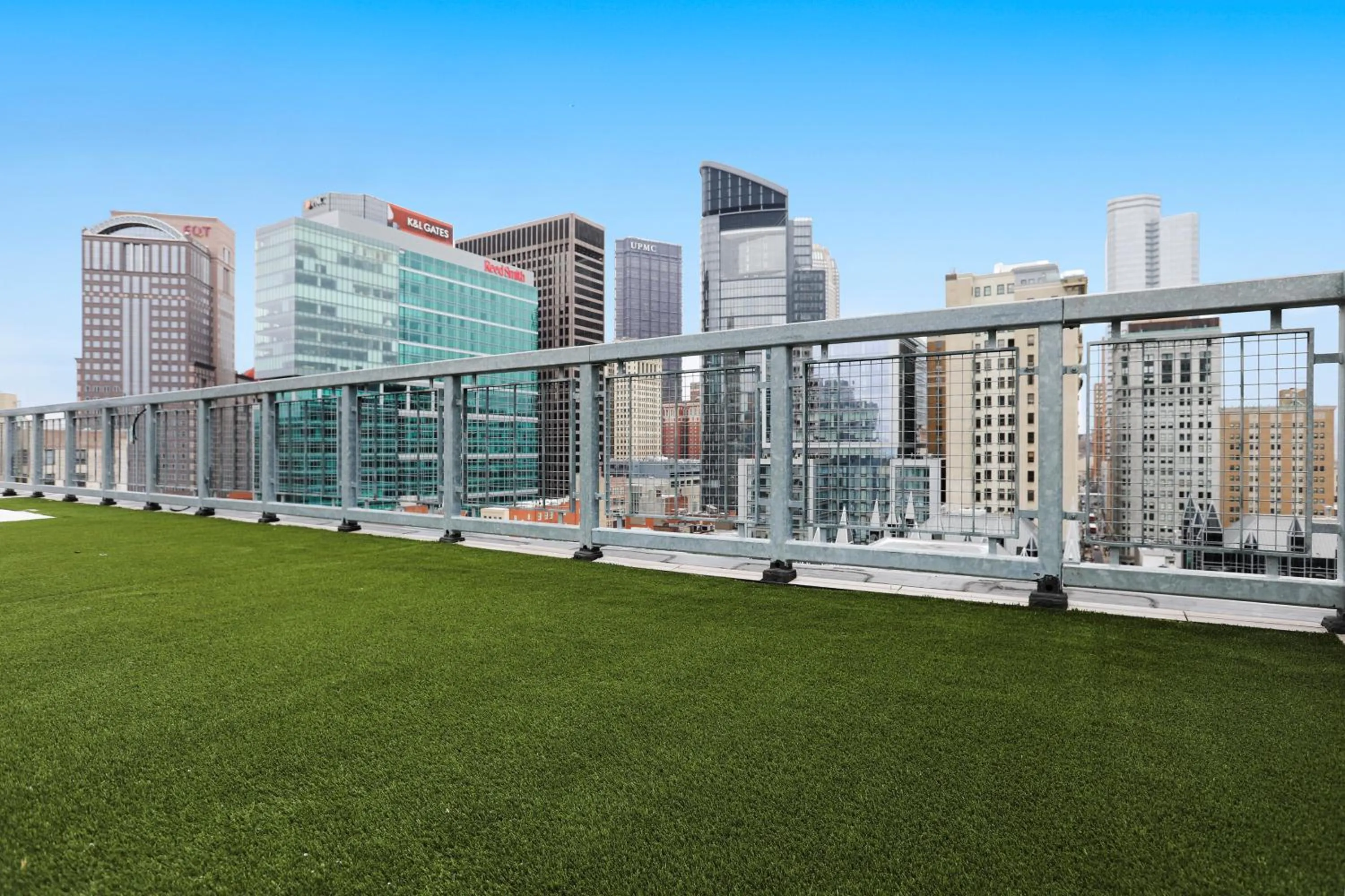 Pets in Etage Executive Living