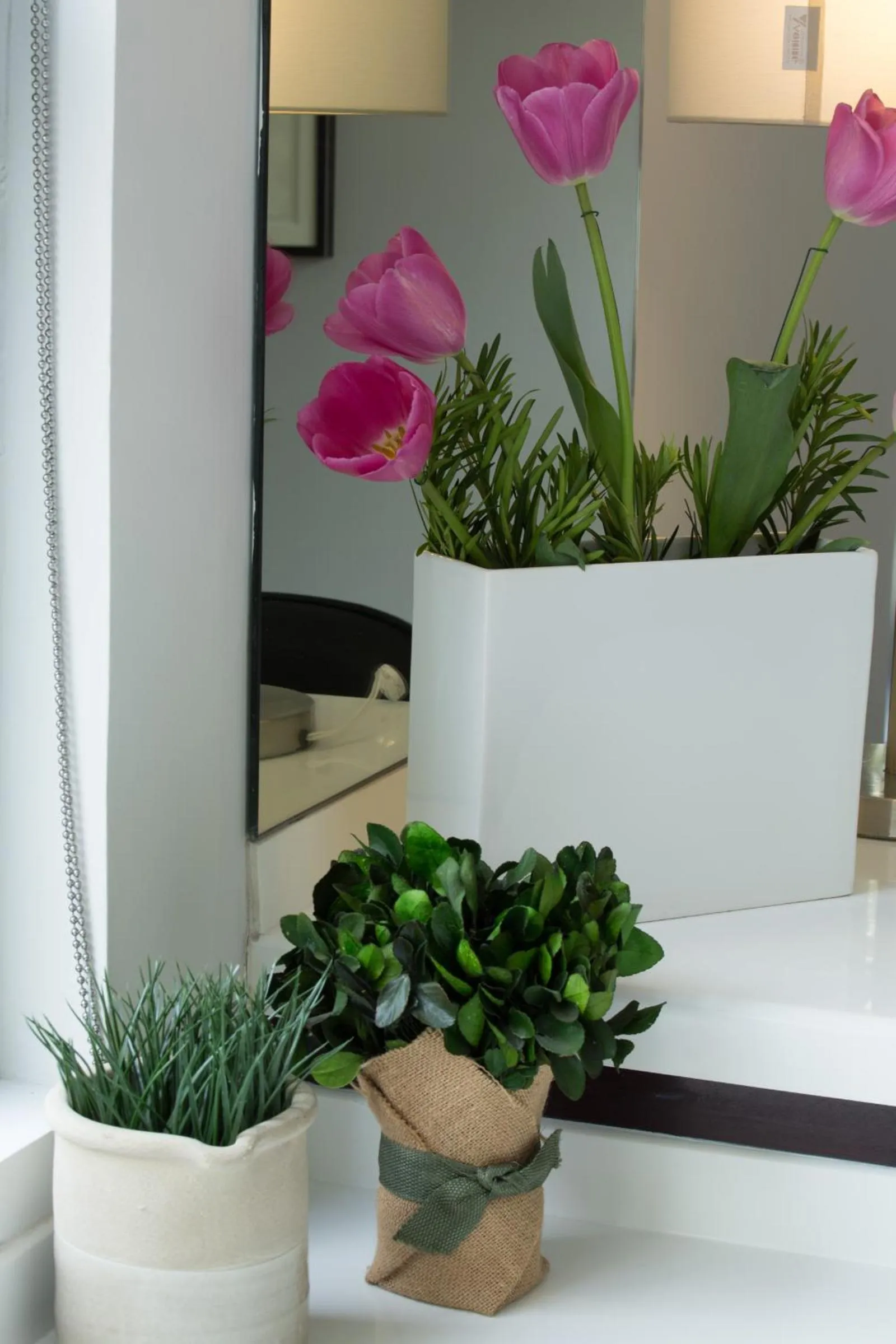 Decorative detail in FlowSuites Polanco