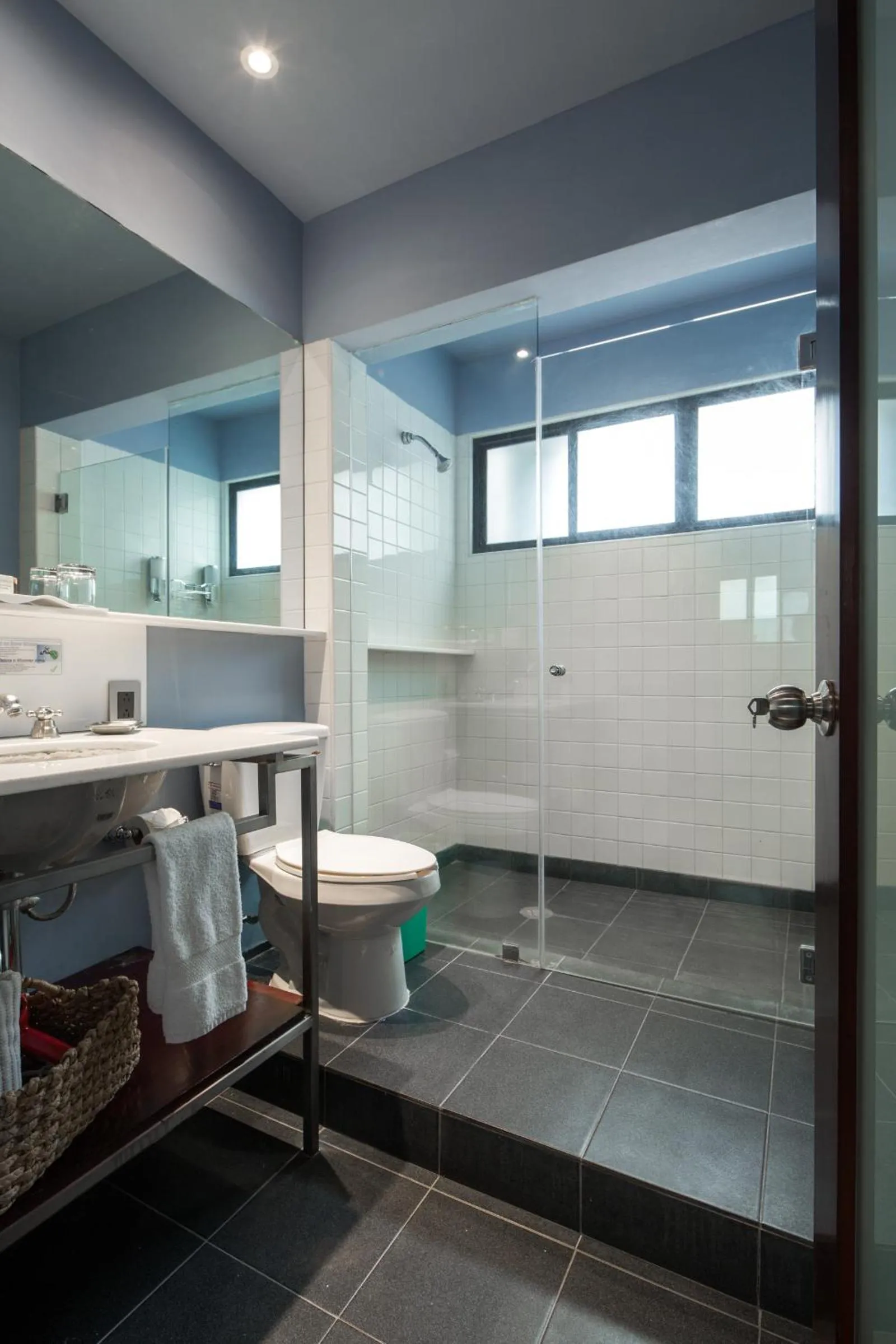 Bathroom in FlowSuites Polanco