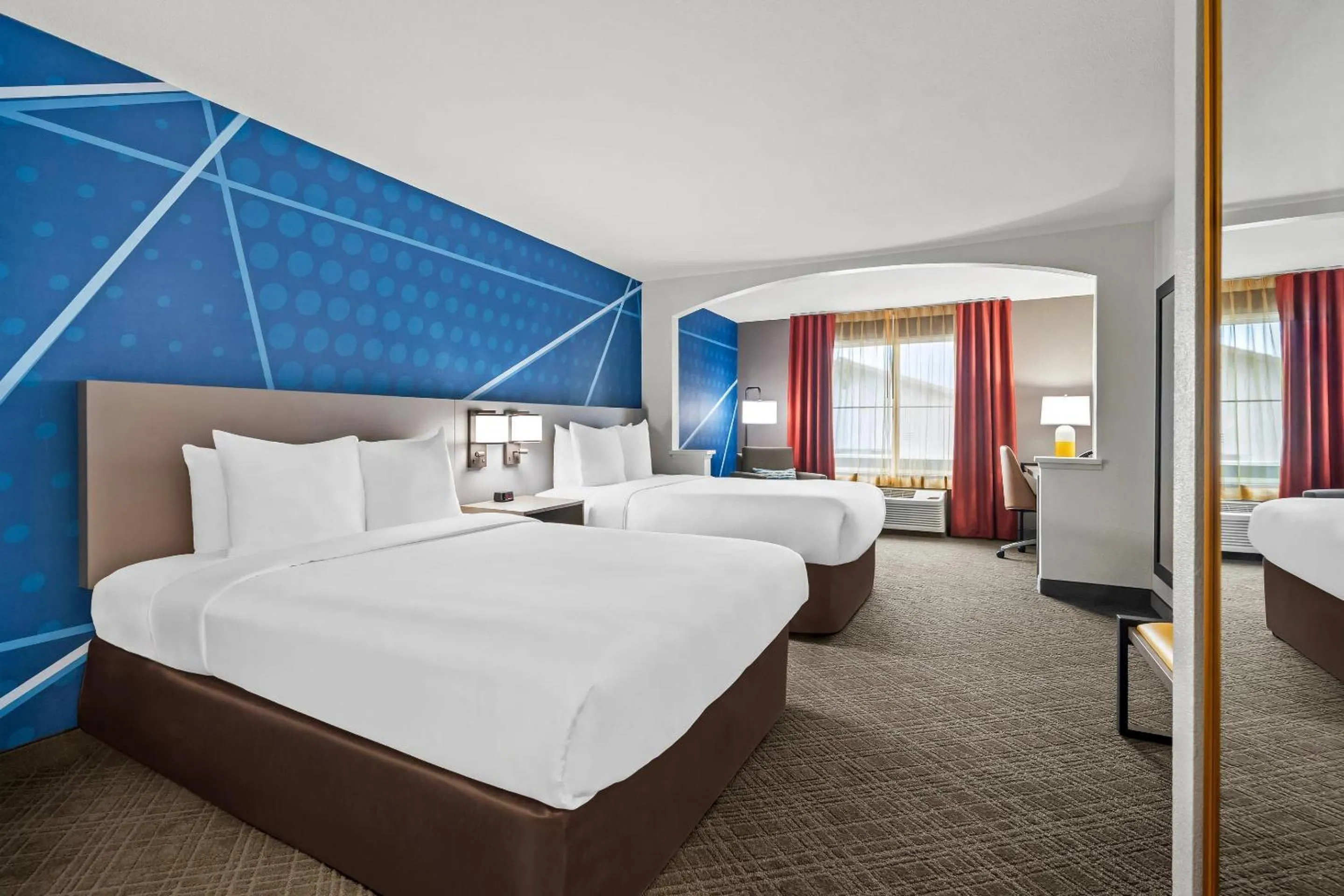 Bedroom, Bed in Comfort Inn South San Jose - Morgan Hill