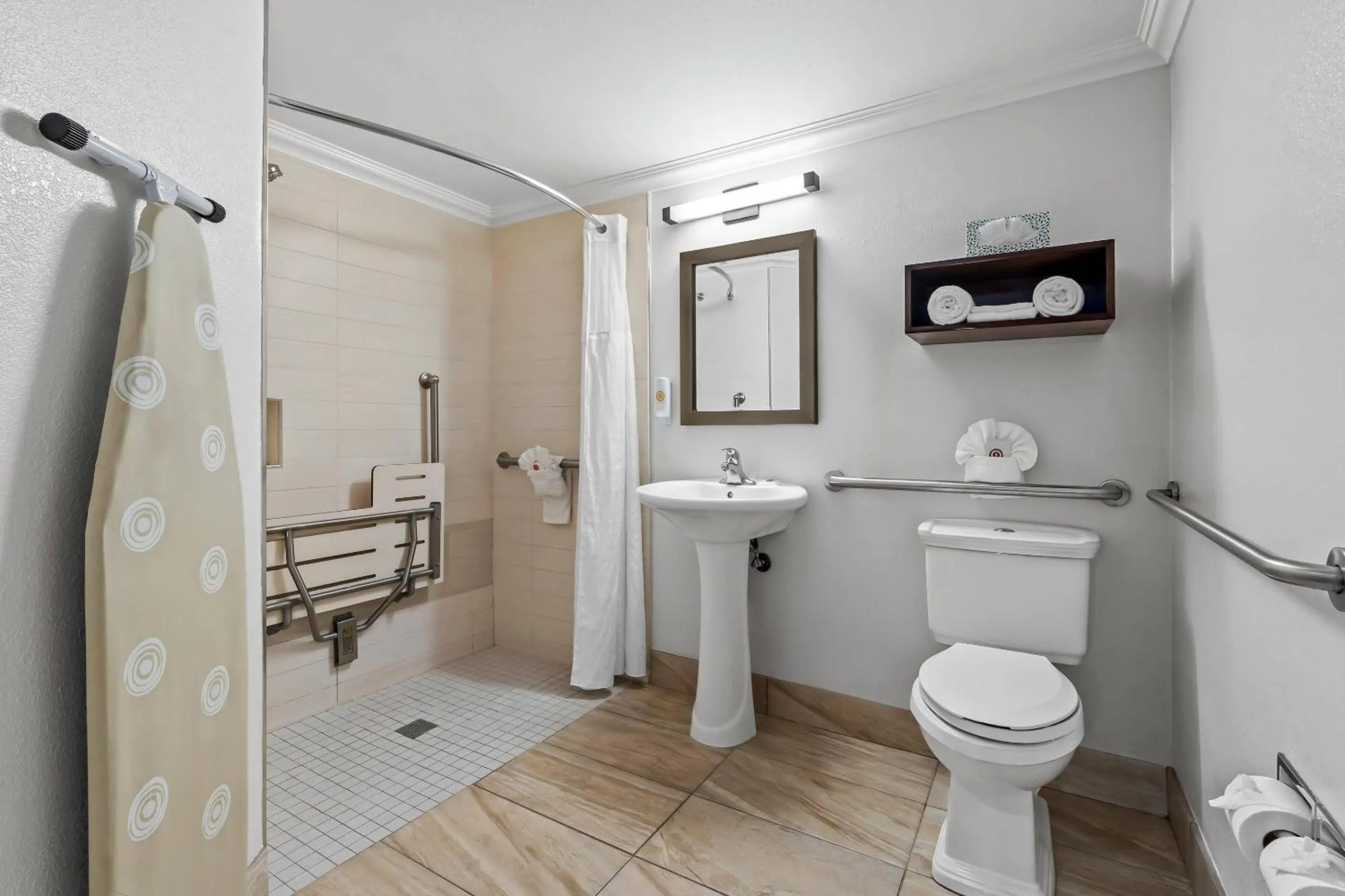 Bedroom in Comfort Inn South San Jose - Morgan Hill